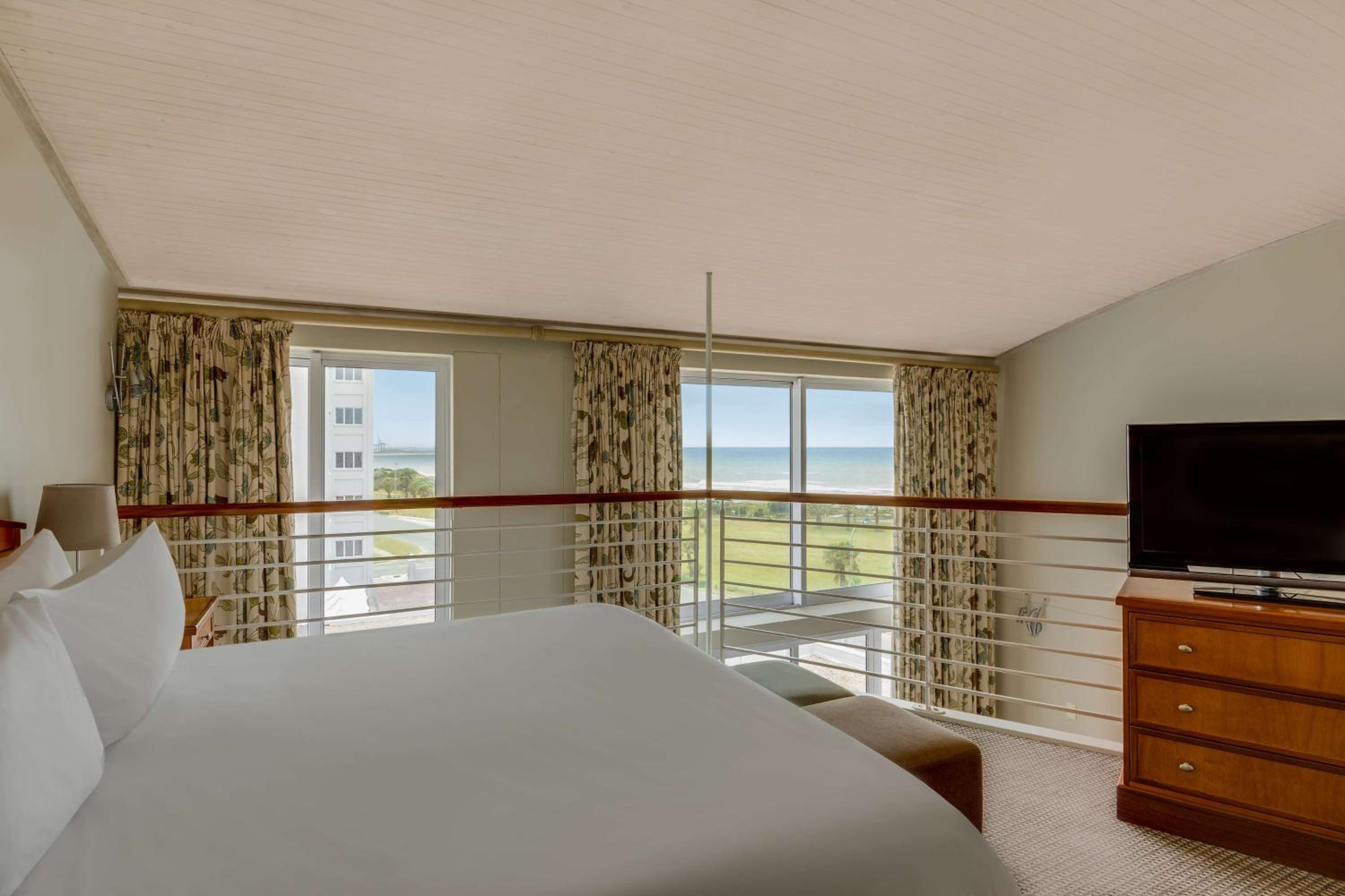 Loft Room with Partial Sea View