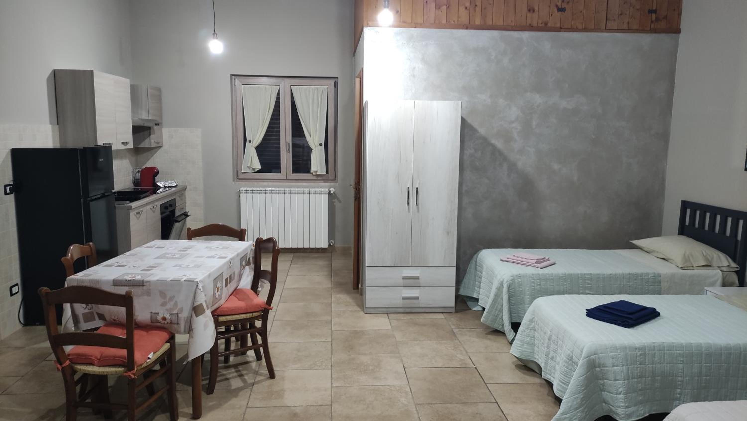One-Bedroom House photo 2