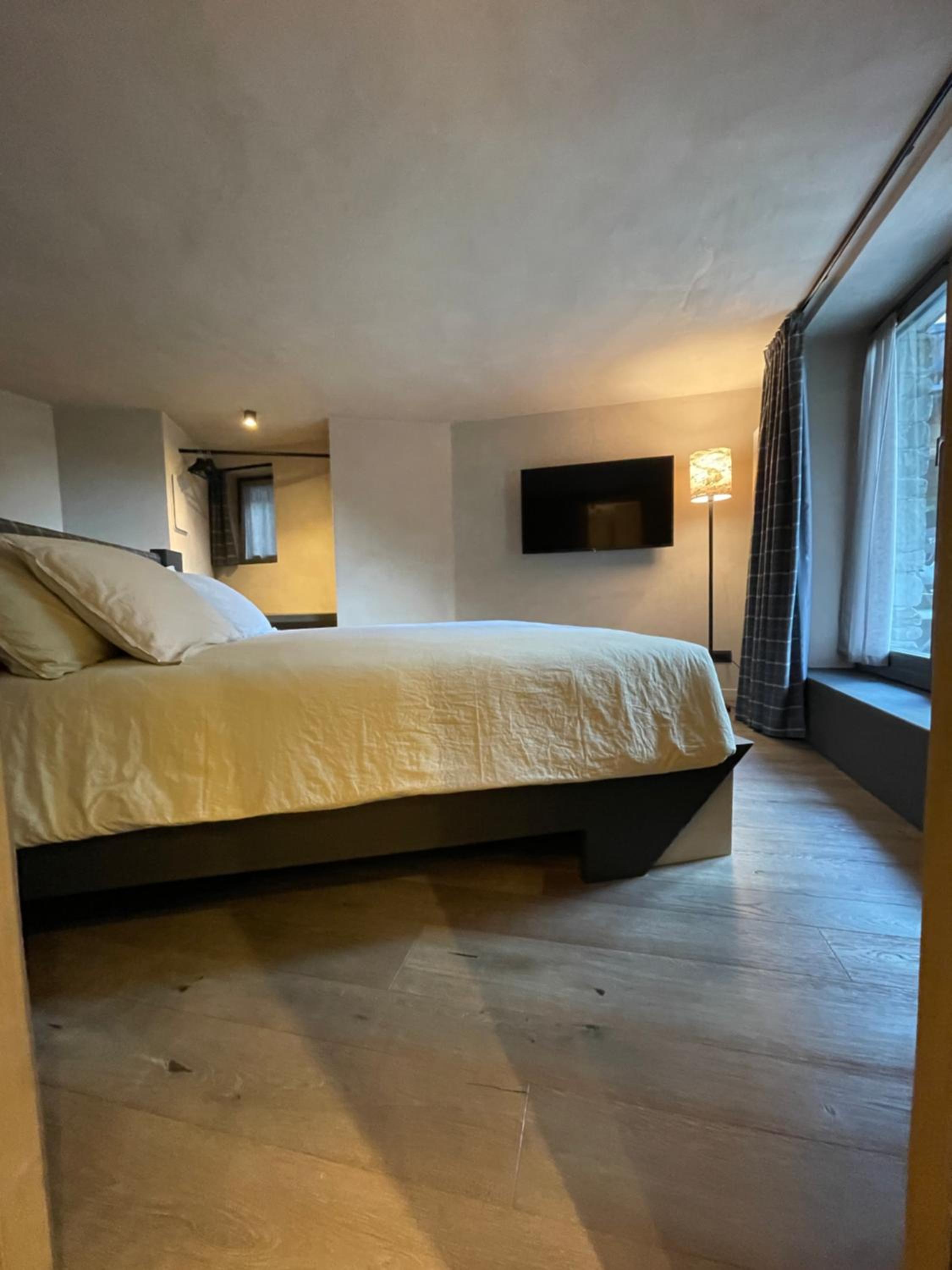King Room with Mountain View photo 1