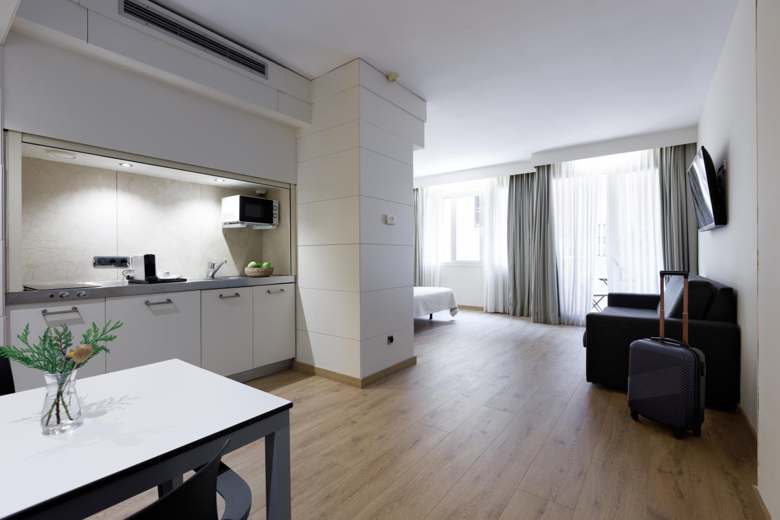 Quadruple Apartment photo 2