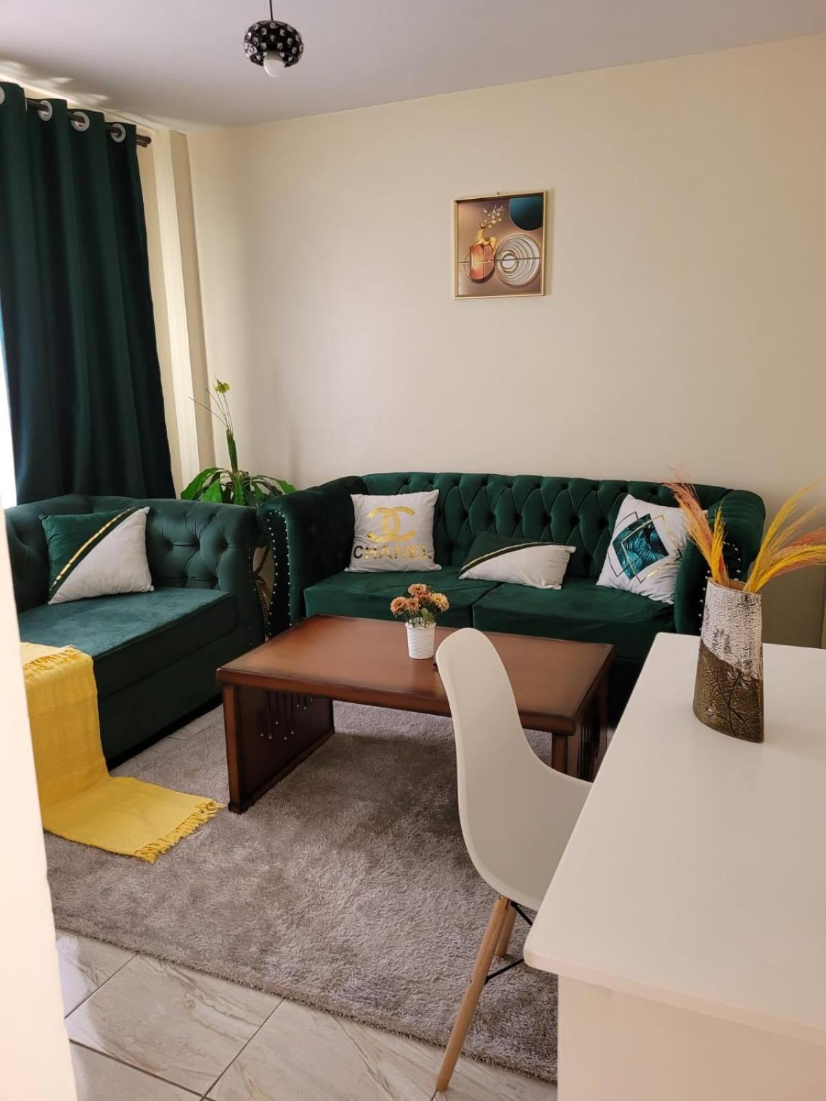 One-Bedroom Apartment - Photo 1