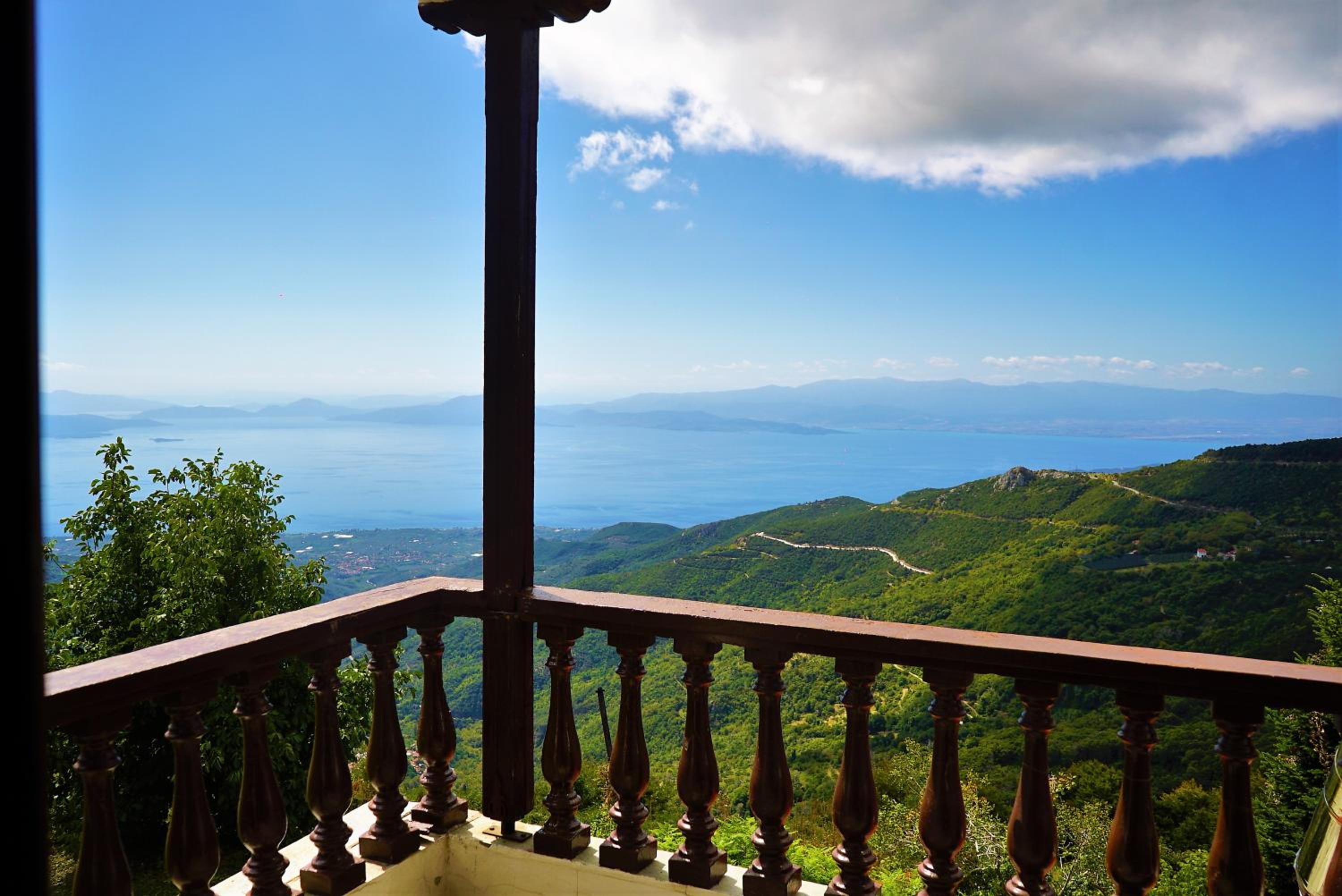 Double Room with Balcony and Sea View - Photo 7