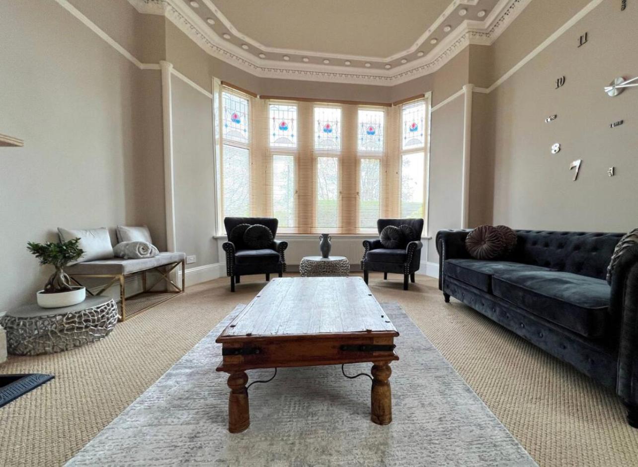 Three-Bedroom Villa photo 1
