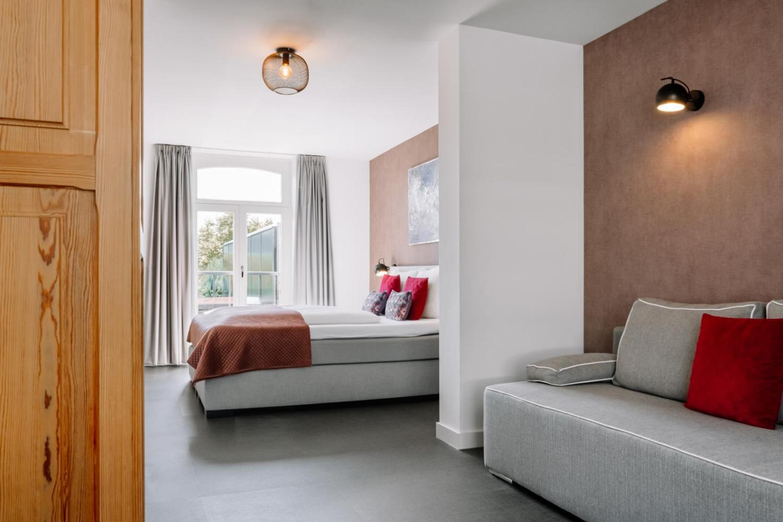 Deluxe King Room photo 1