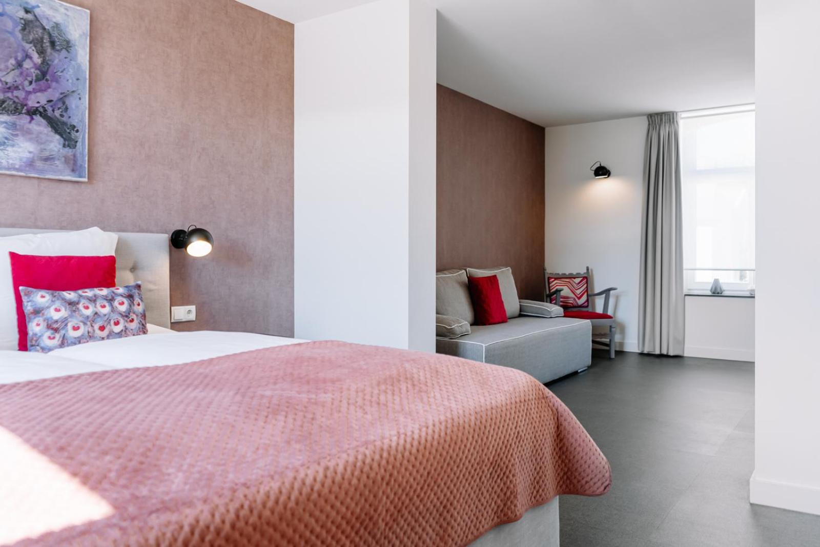 Deluxe King Room photo 3