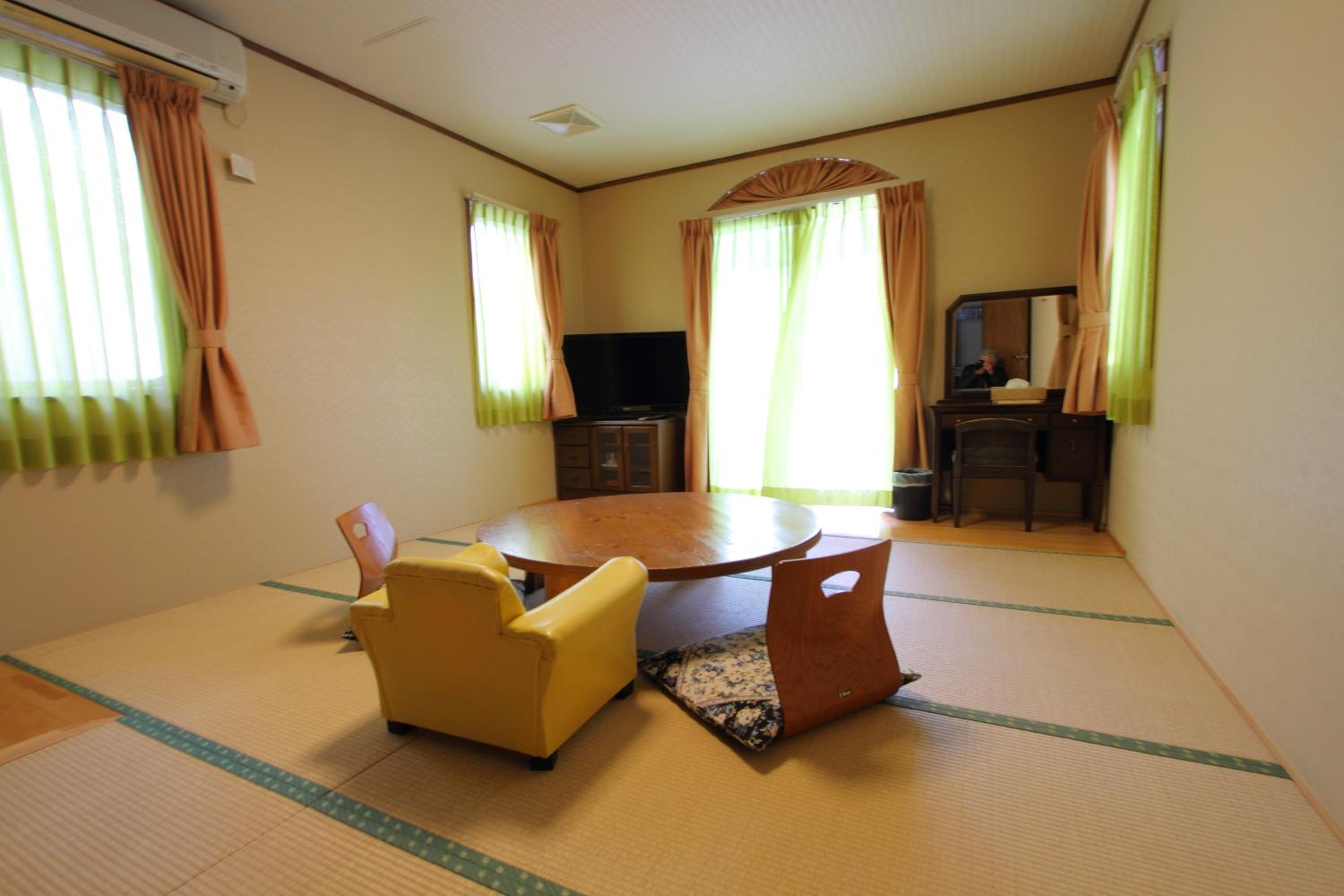 Japanese-Style Quadruple Room photo 2