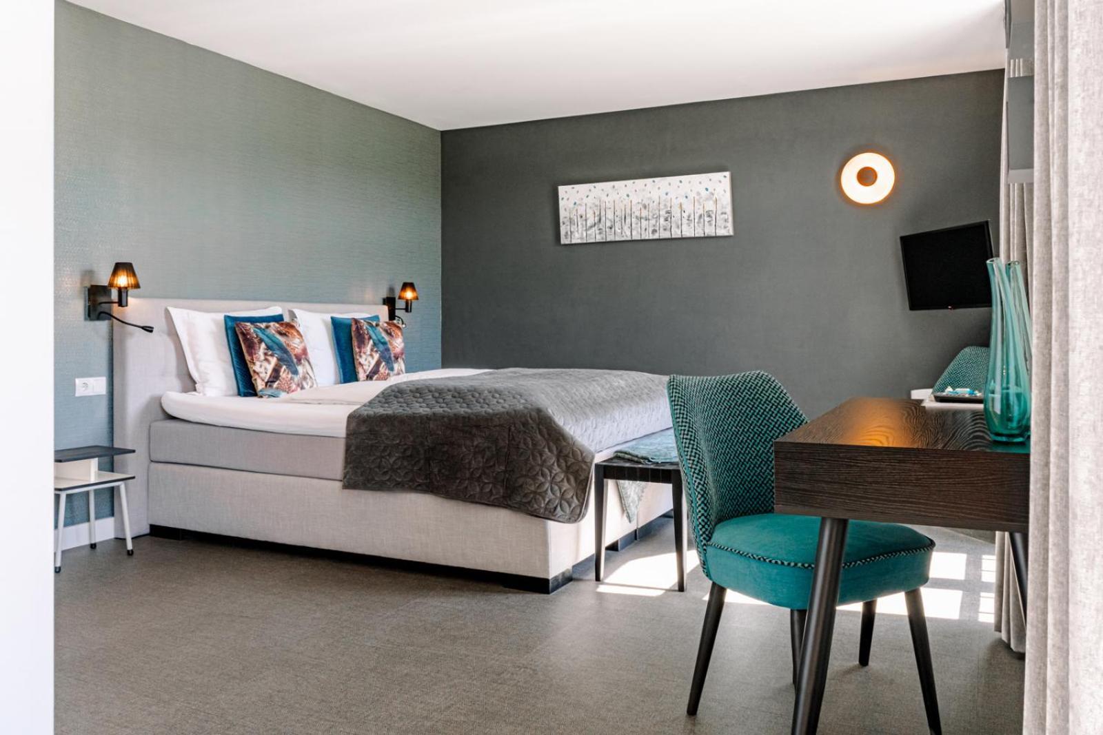 Deluxe King Room photo 1