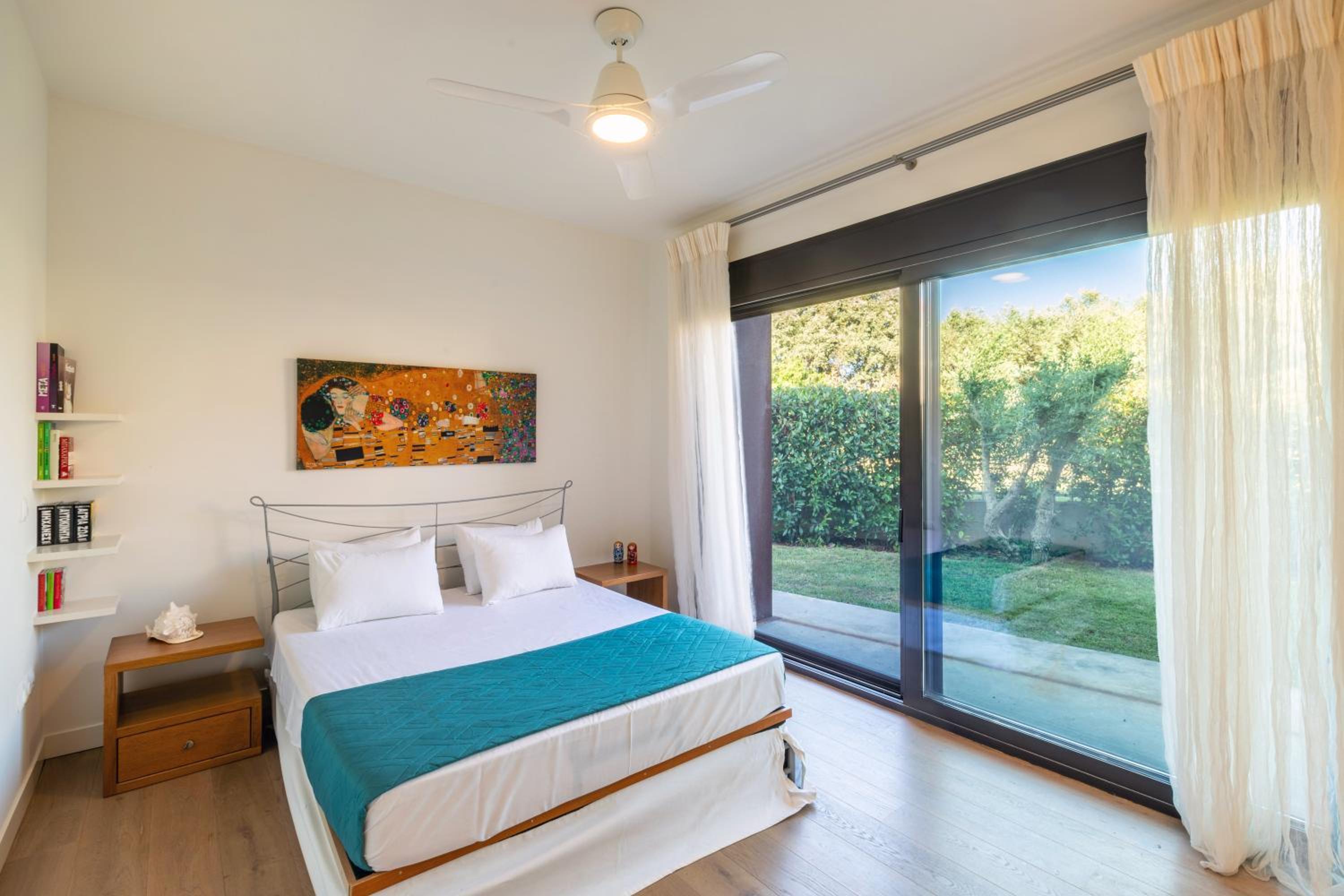 Three-Bedroom Villa photo 1