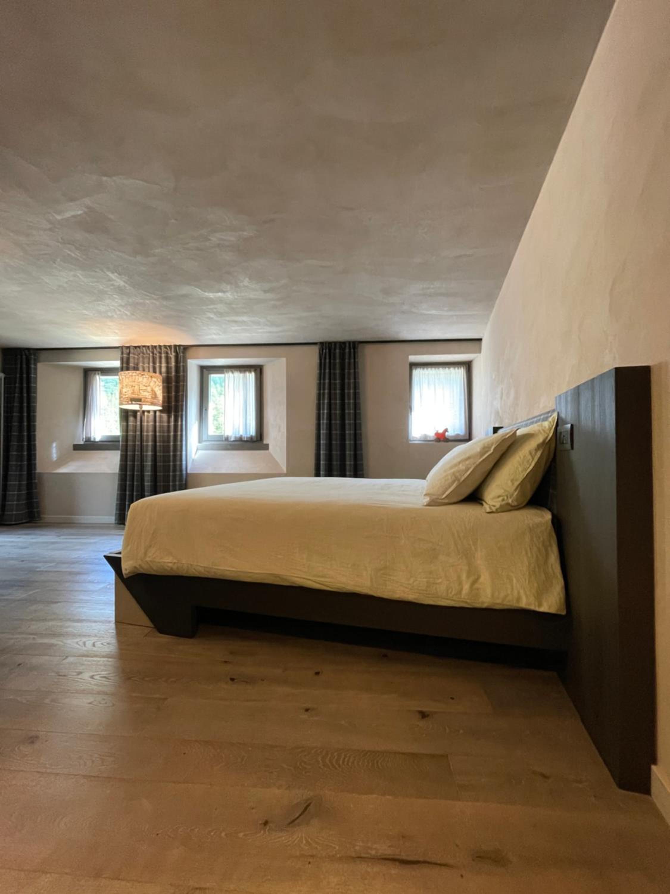 King Room with Mountain View photo 2