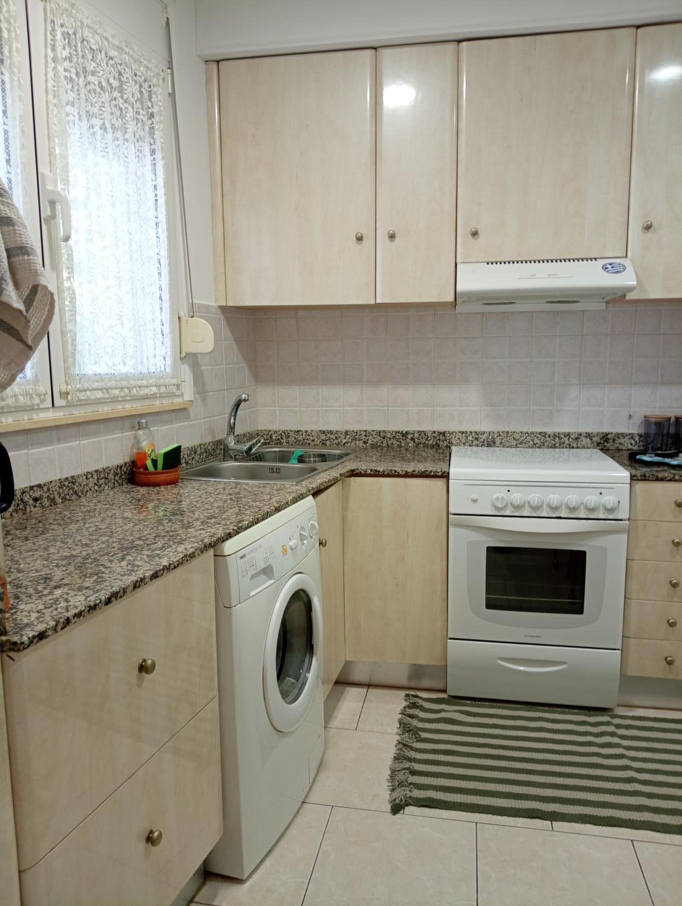 Three-Bedroom House photo 3