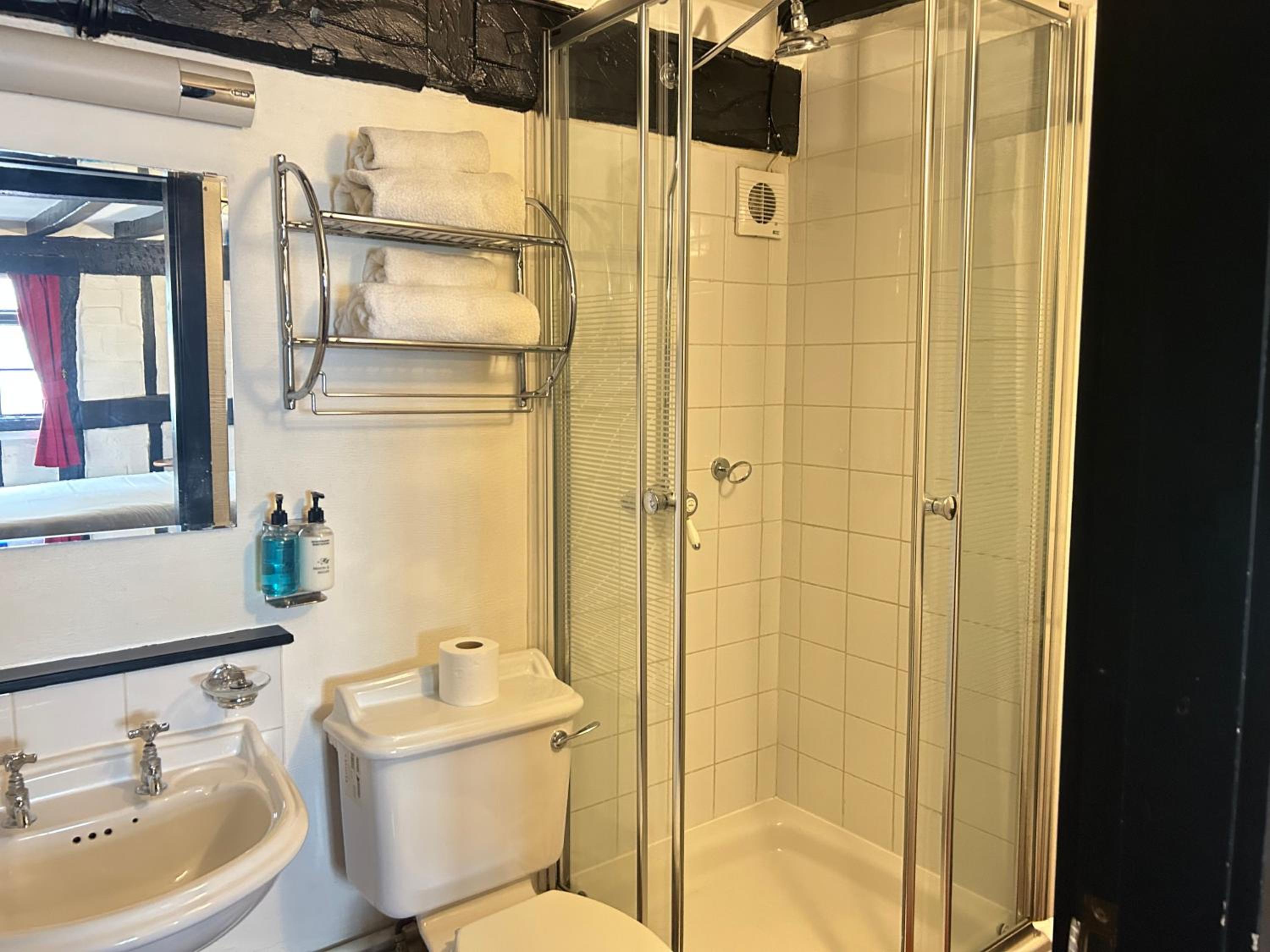 Standard Double Room - Photo 2