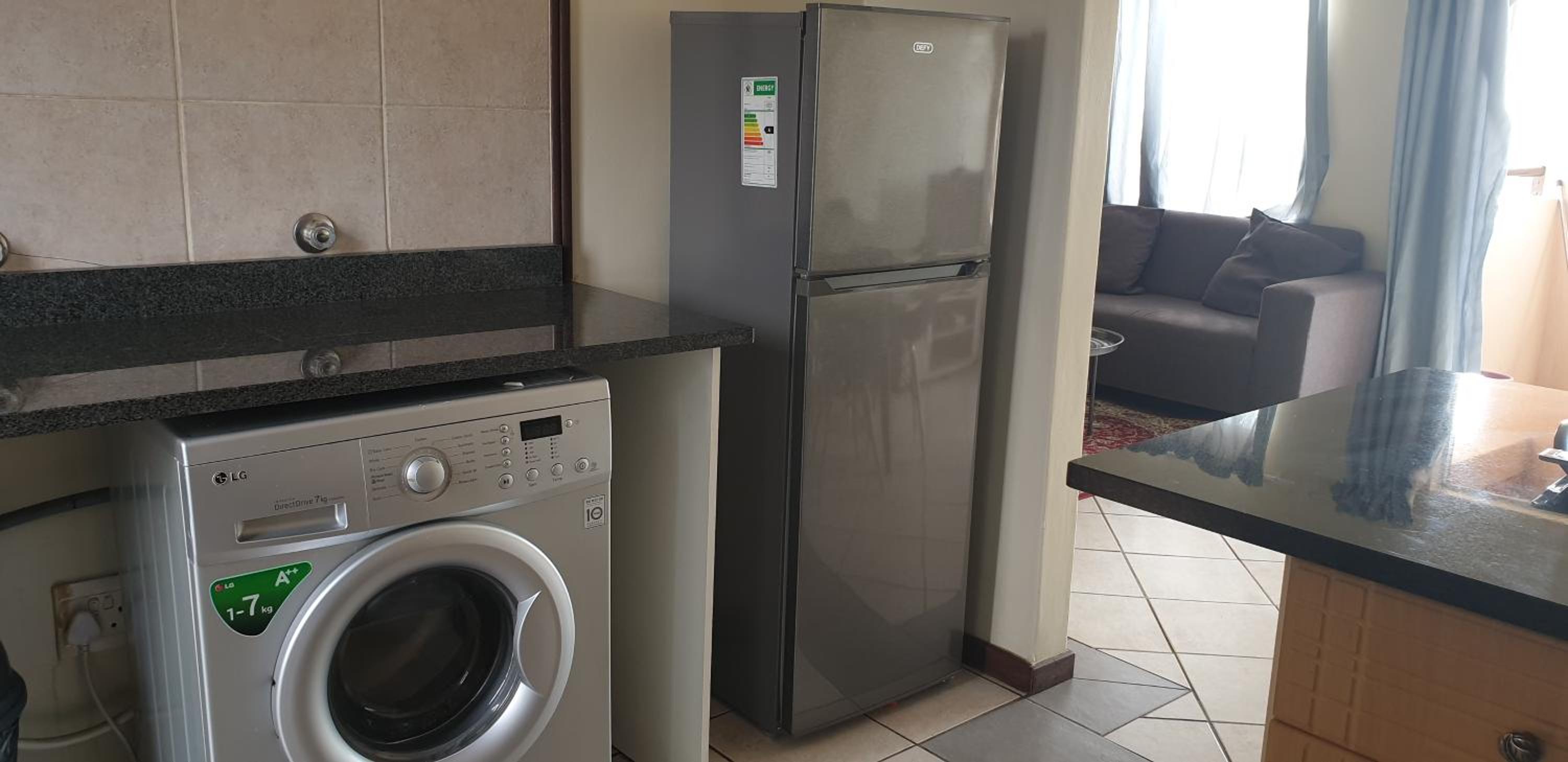 Two-Bedroom Apartment with Balcony - Photo 12