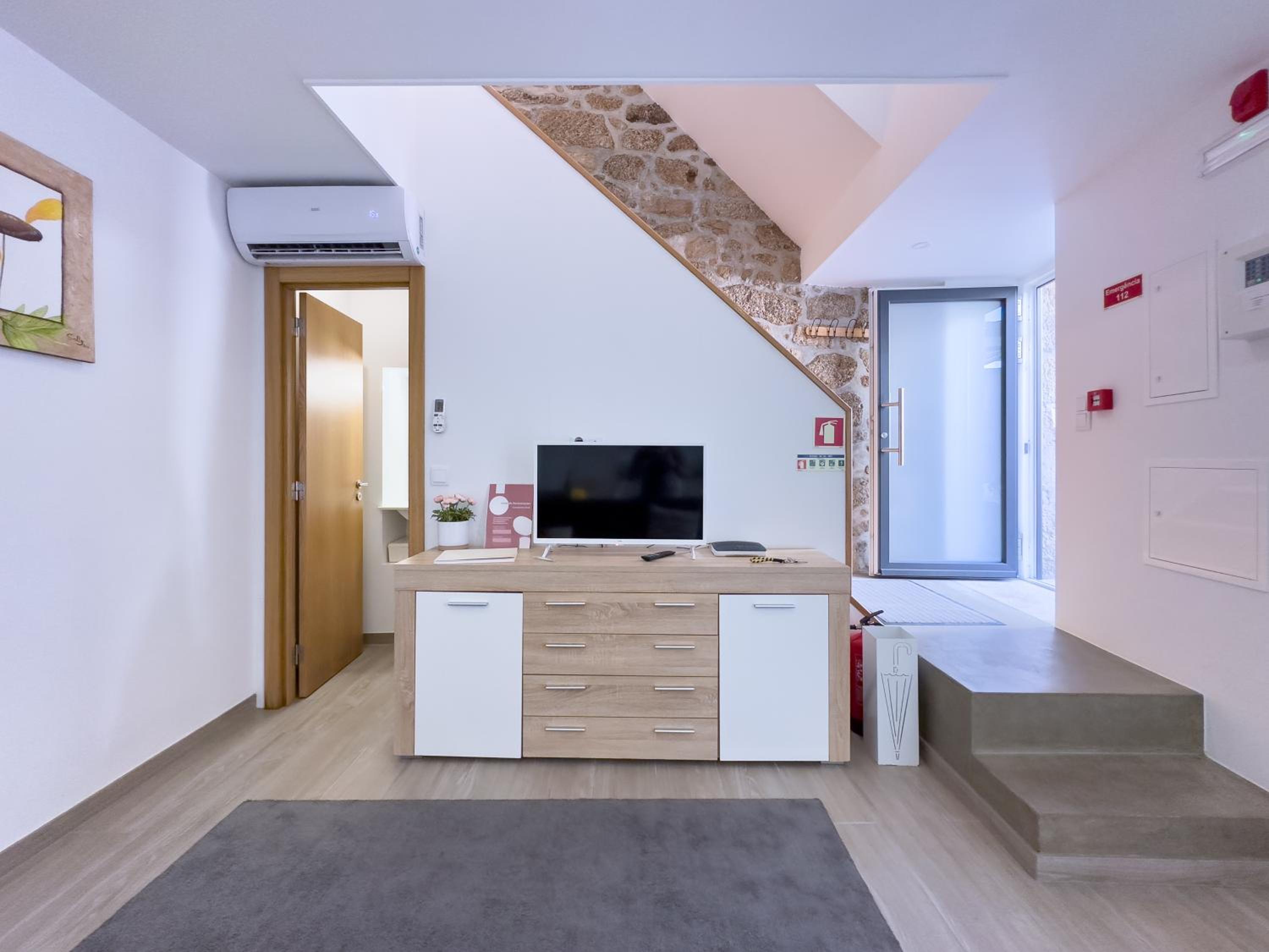 Three-Bedroom House photo 3