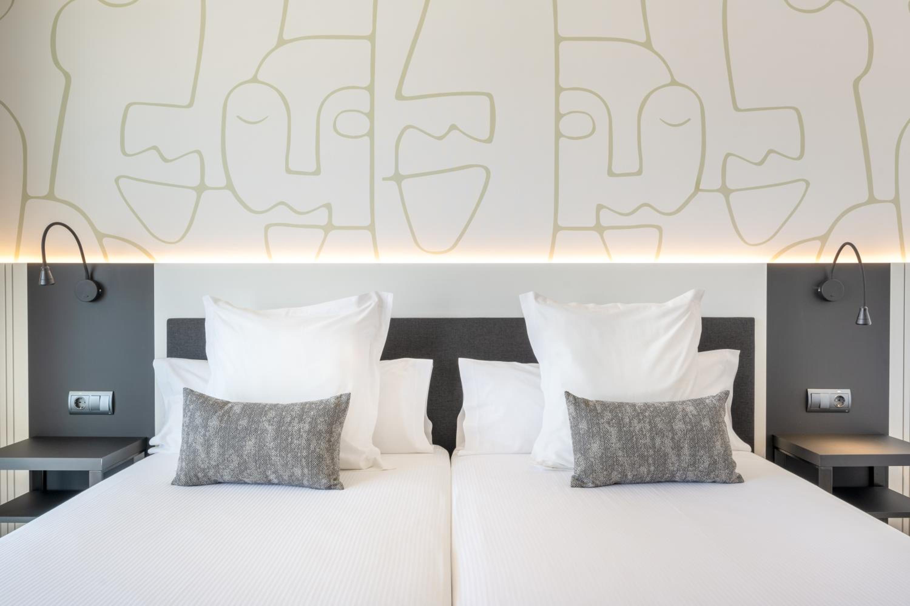 Superior Double or Twin Room with Sea View - Photo 2