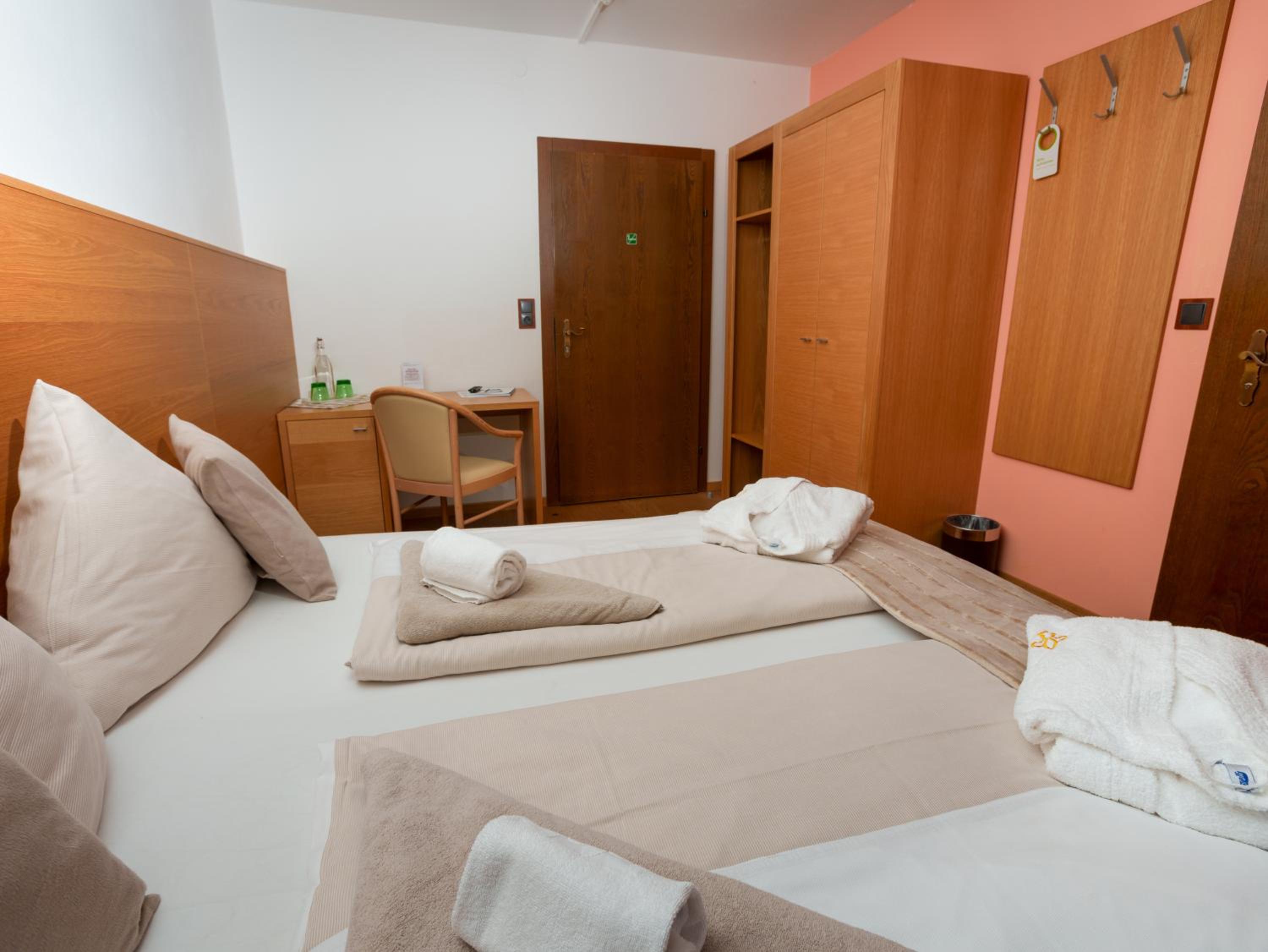 Economy Double or Twin Room photo 2