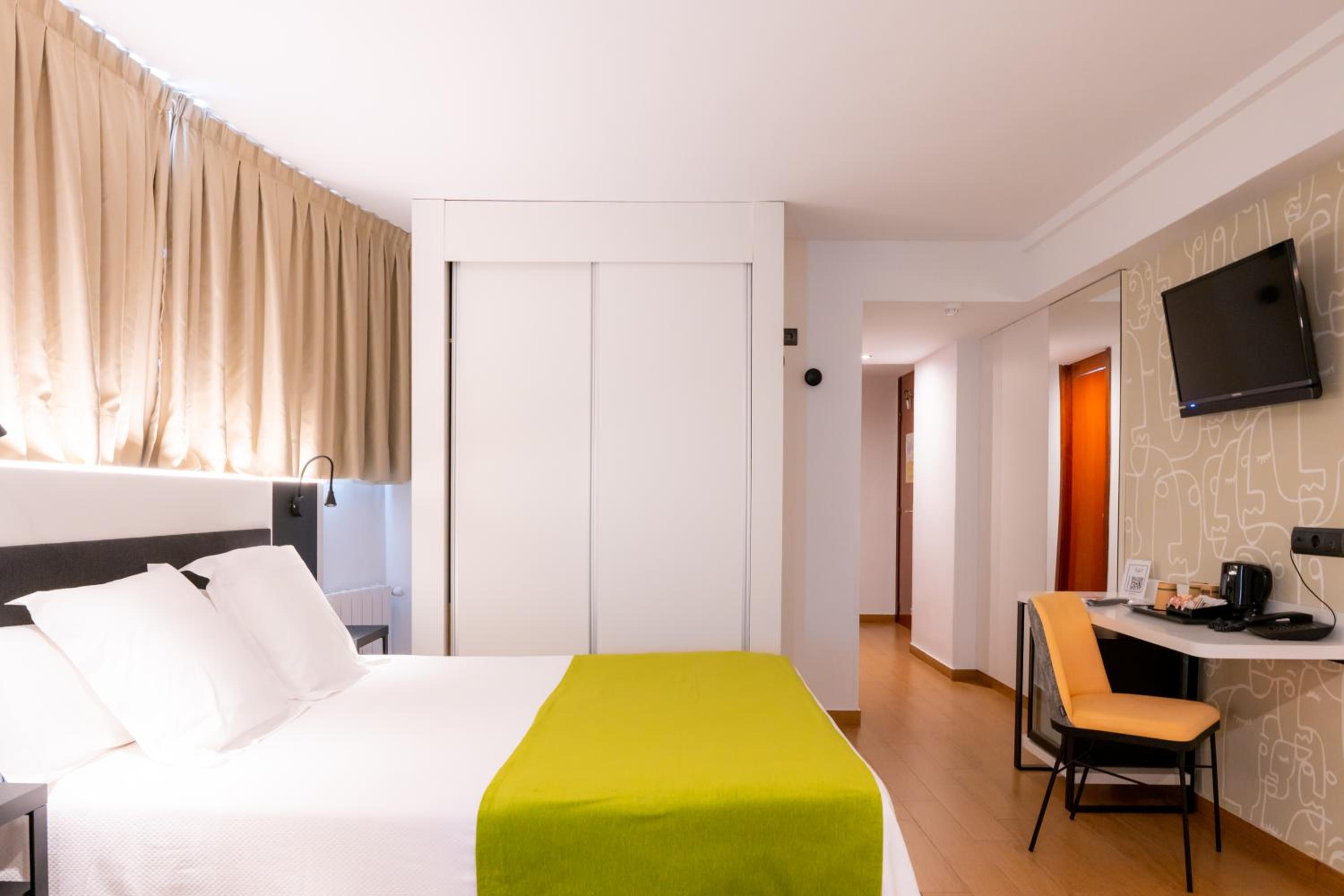 Habitación Sencilla con Balcón