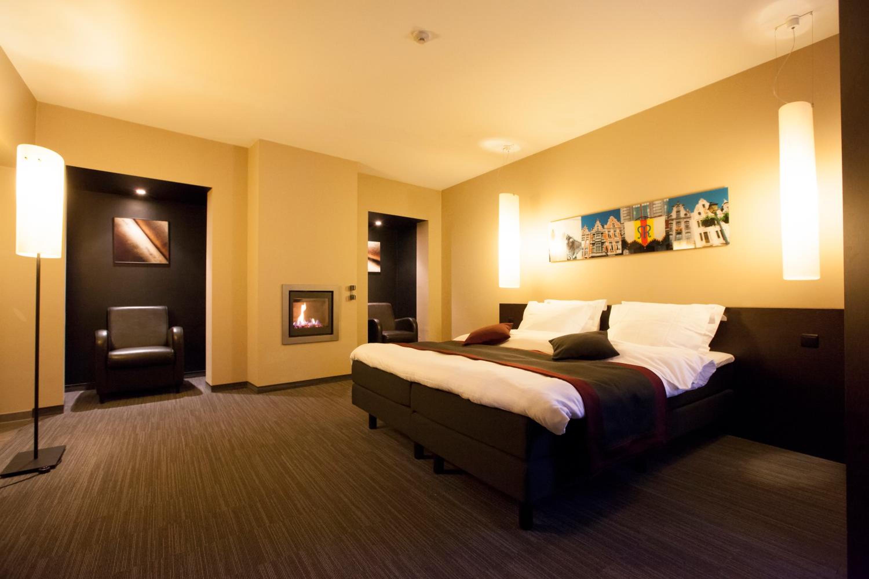 Deluxe Room - Photo 1