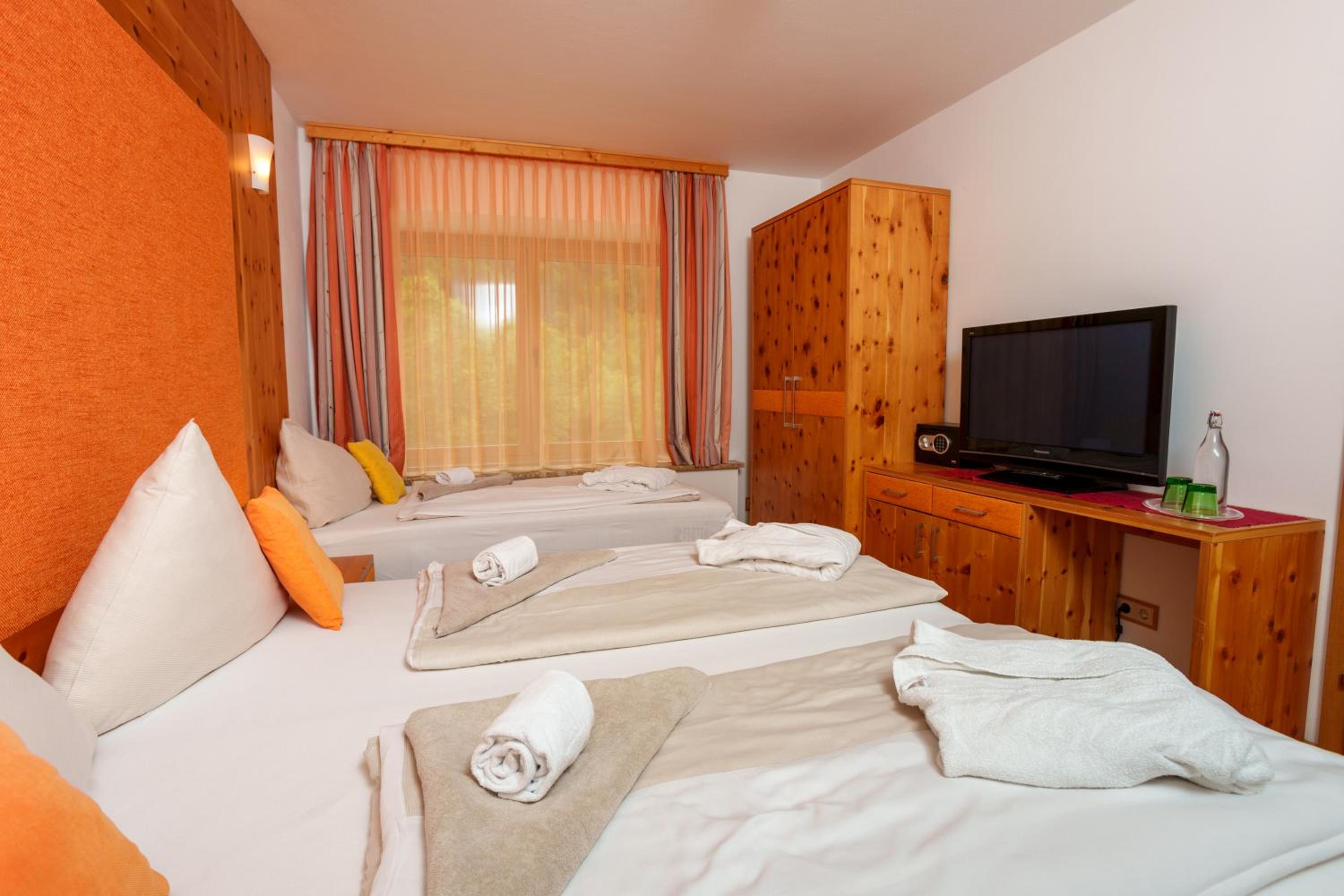 Suite with Balcony photo 1