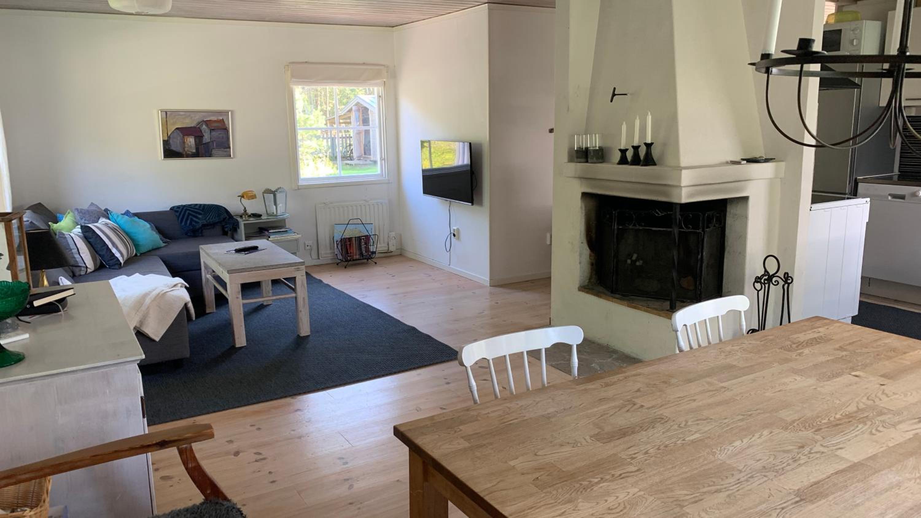 Three-Bedroom House photo 1