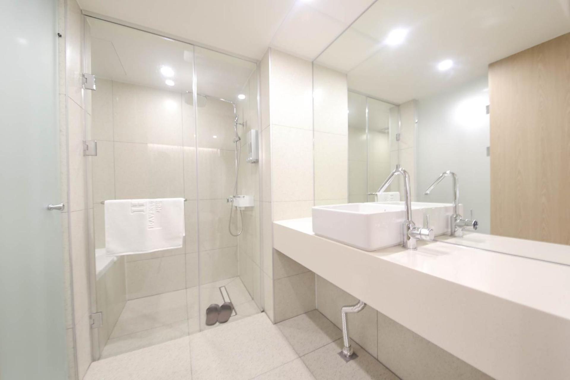 Deluxe Double Room with Bath photo 2
