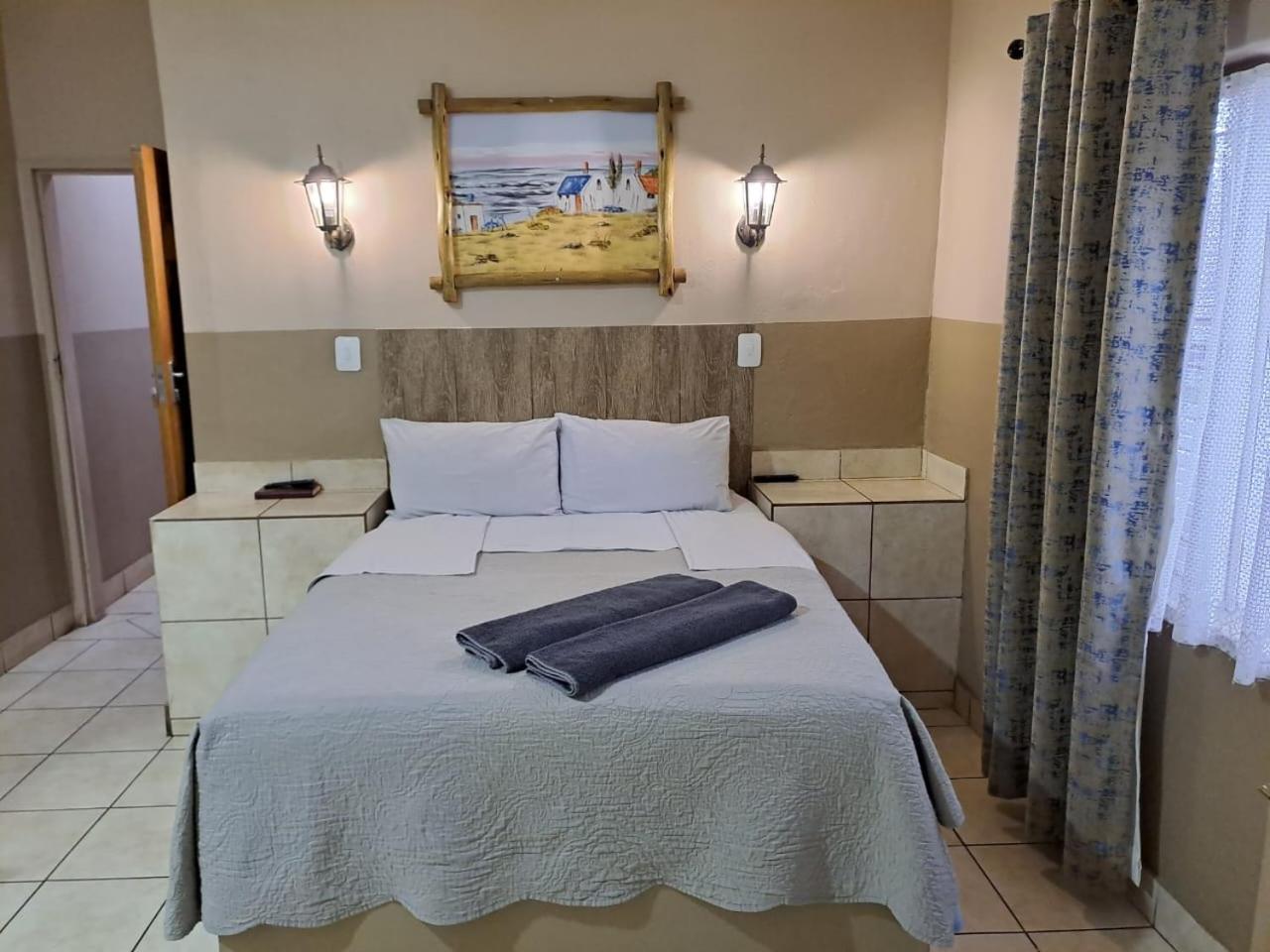 Double Room with Private Bathroom photo 3
