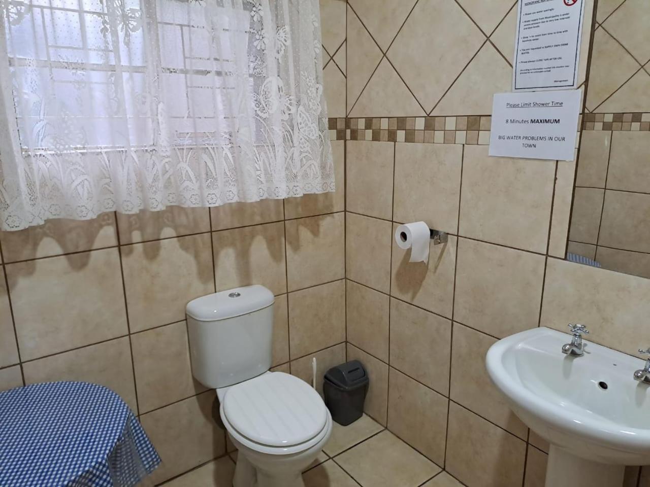 Double Room with Private Bathroom photo 3