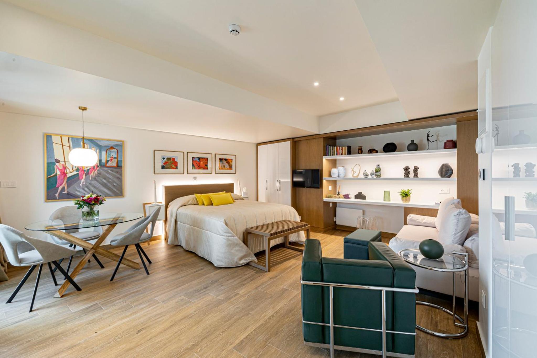 Superior Apartment