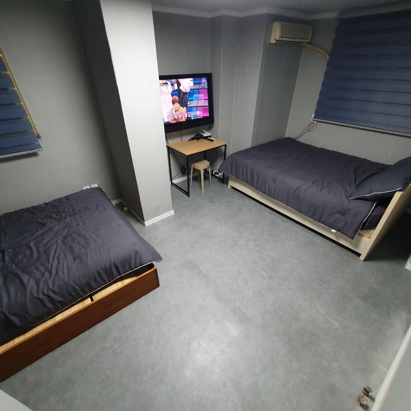 Deluxe Family Room - Photo 1