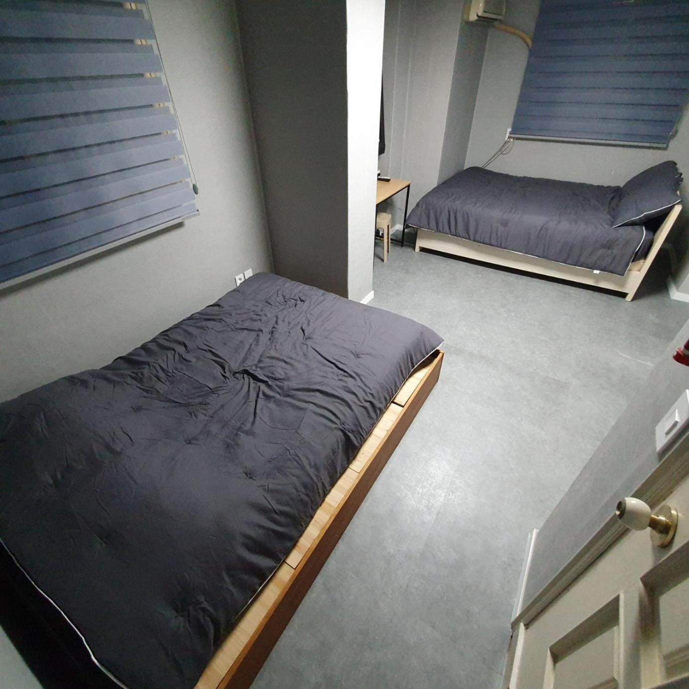 Deluxe Family Room - Photo 2