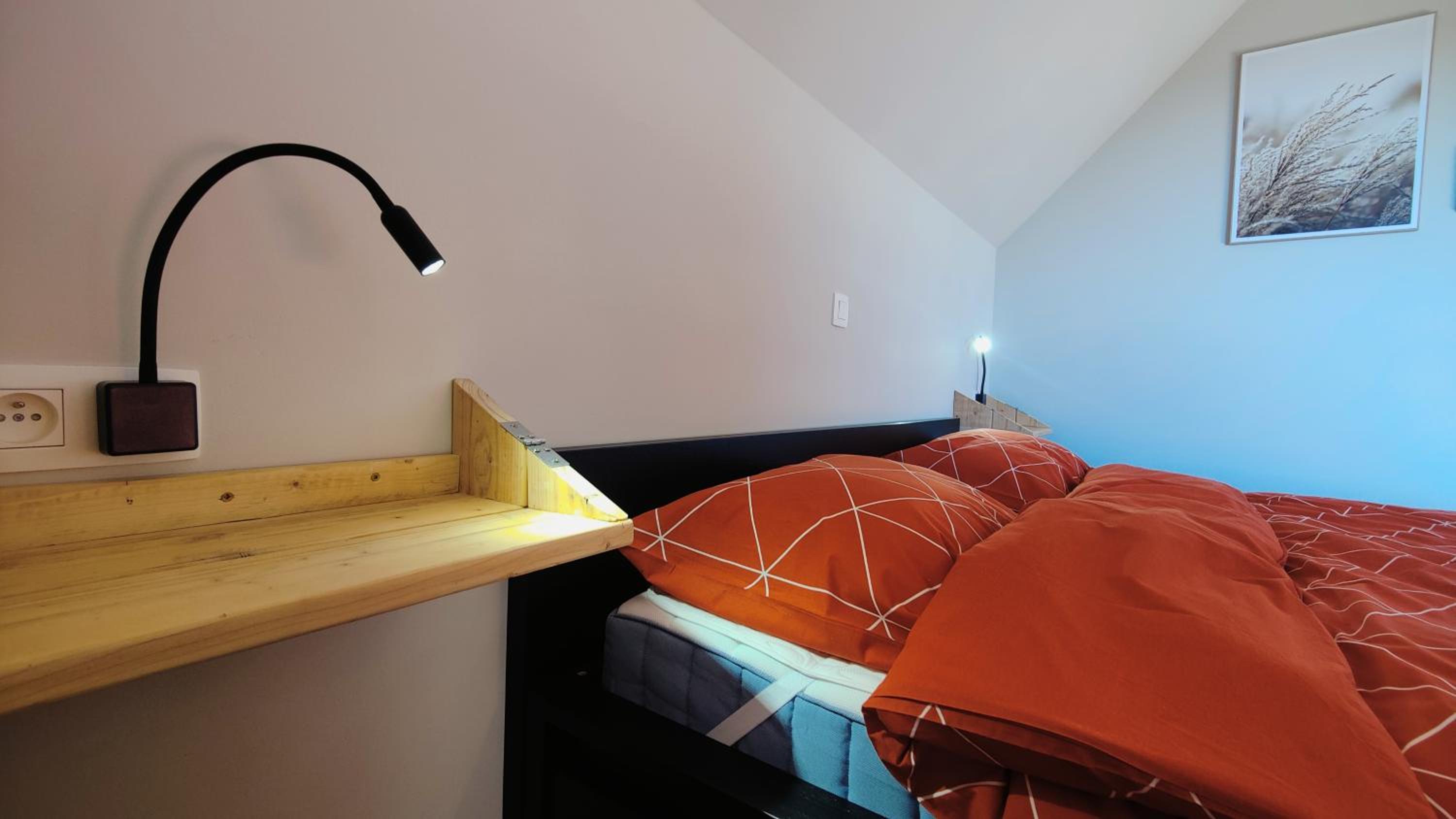 Five-Bedroom House photo 1