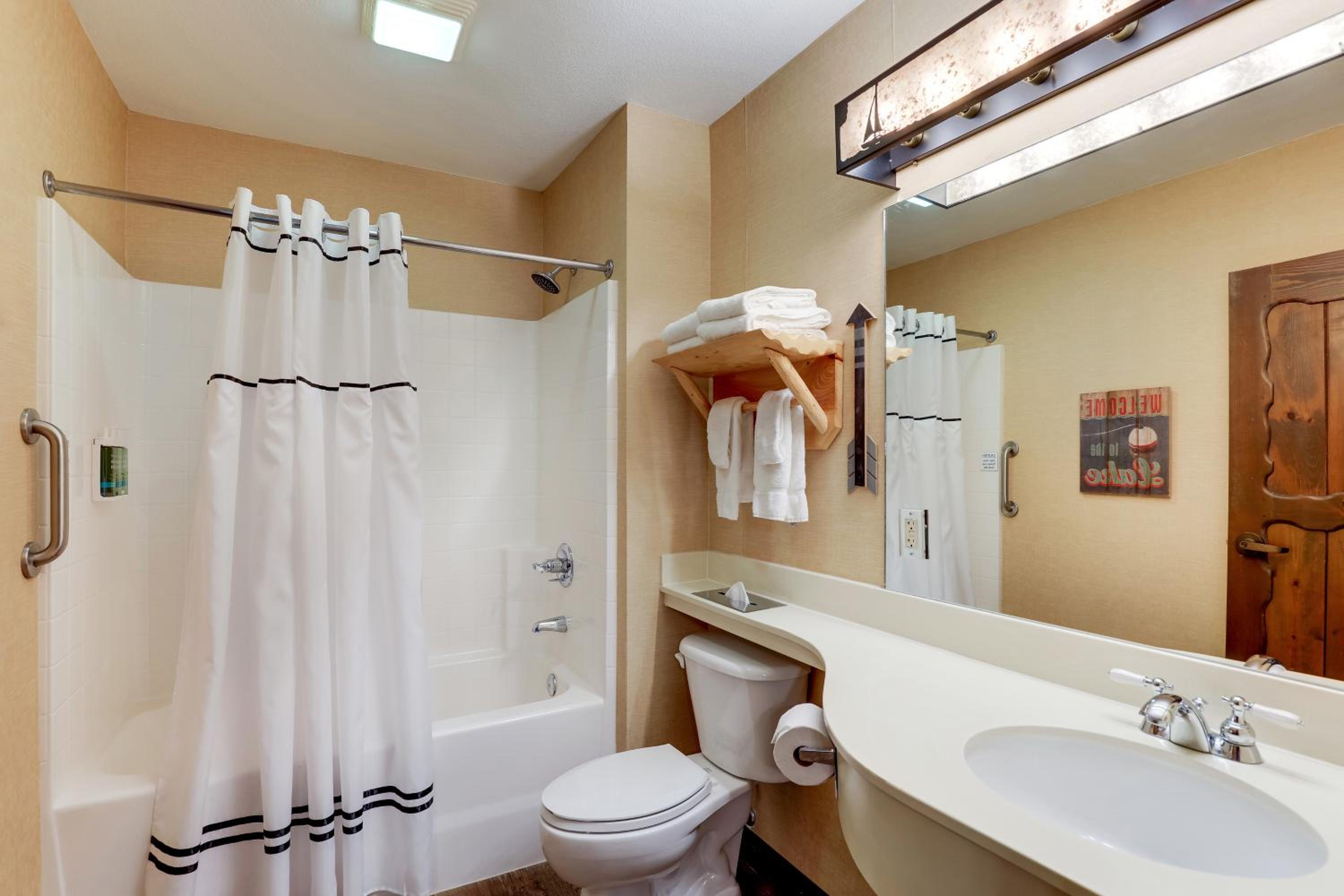 Deluxe Double Room with Two Double Beds - Photo 3