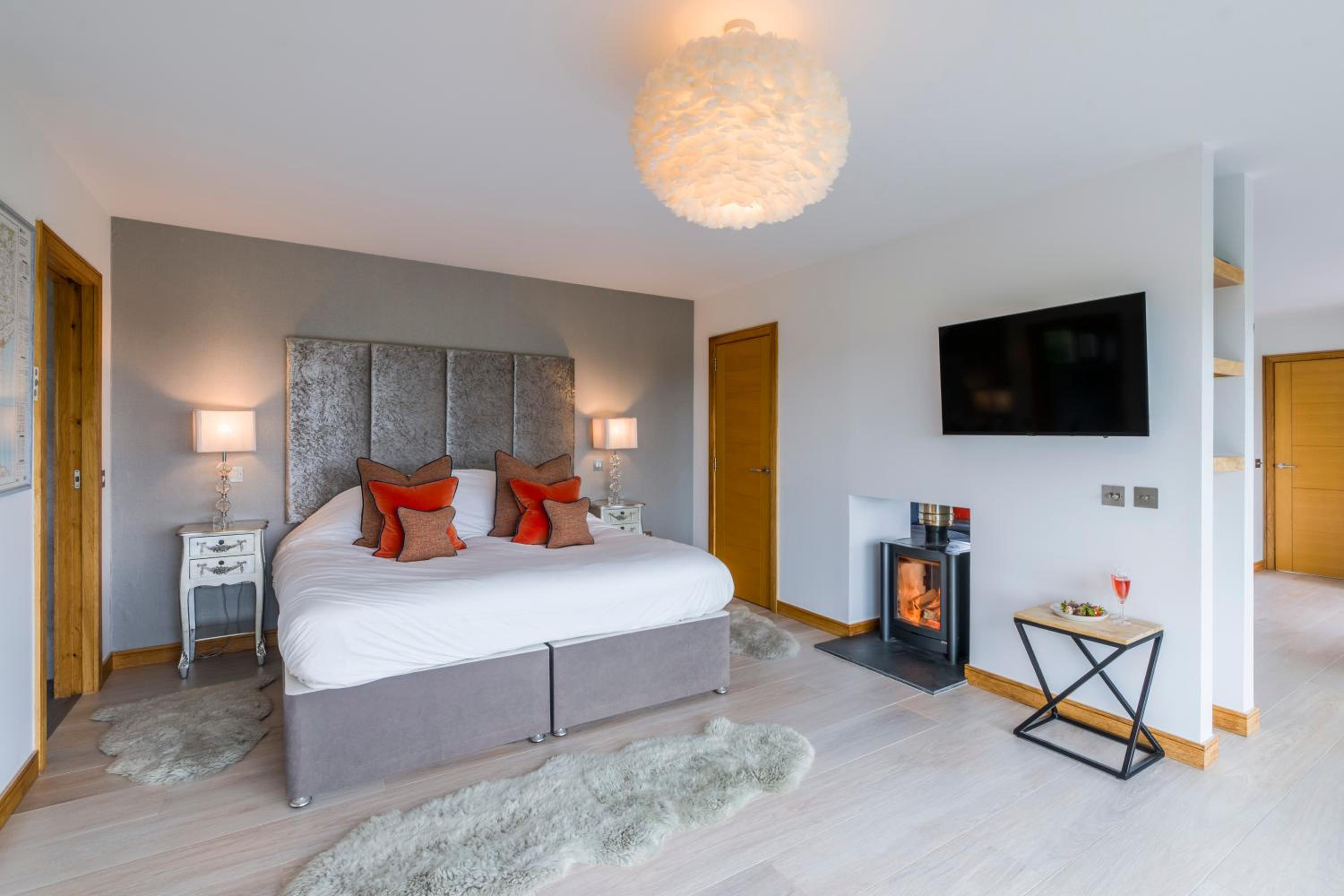 Superior King Suite photo 1
