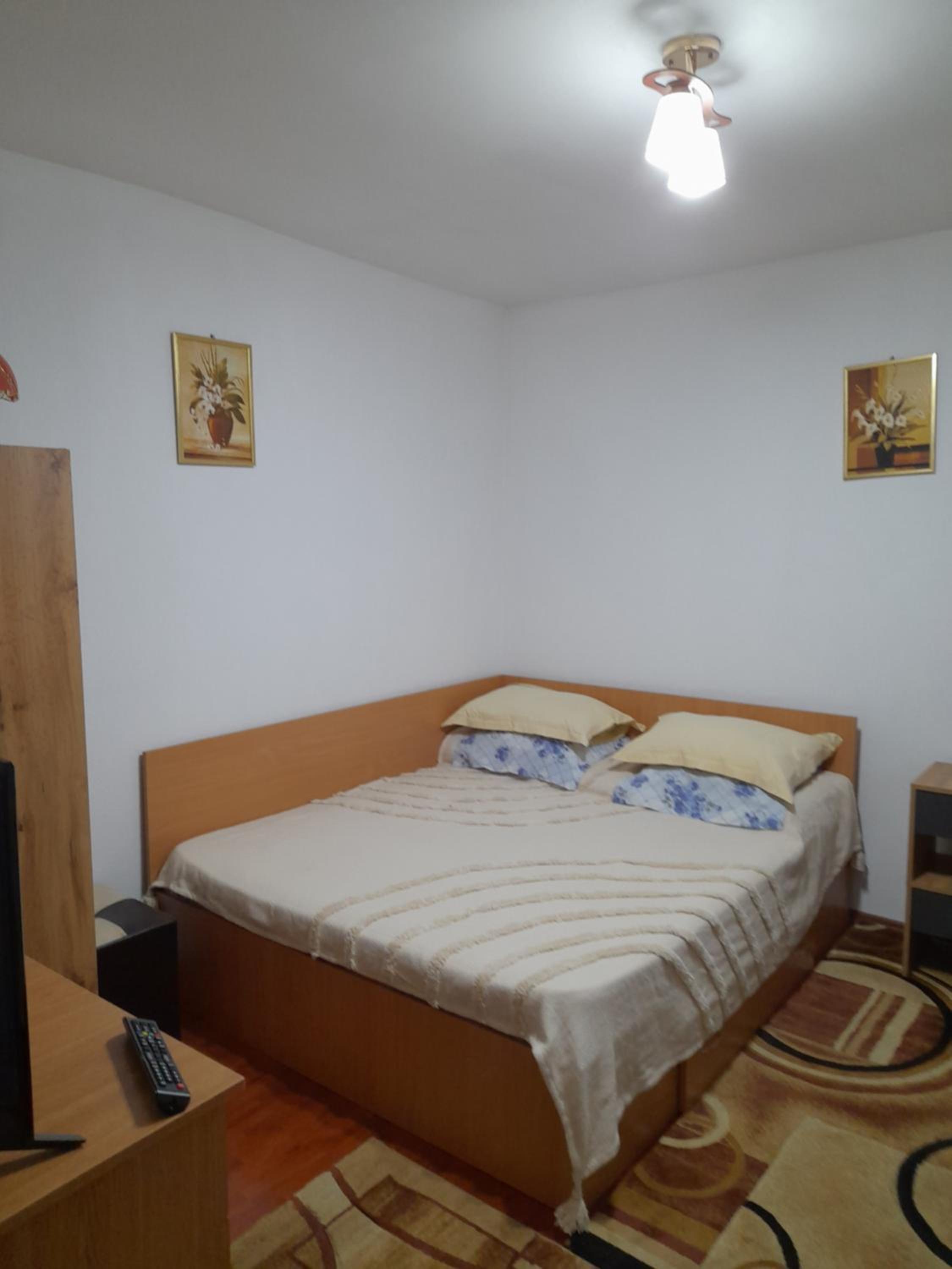 Two-Bedroom House - Photo 1
