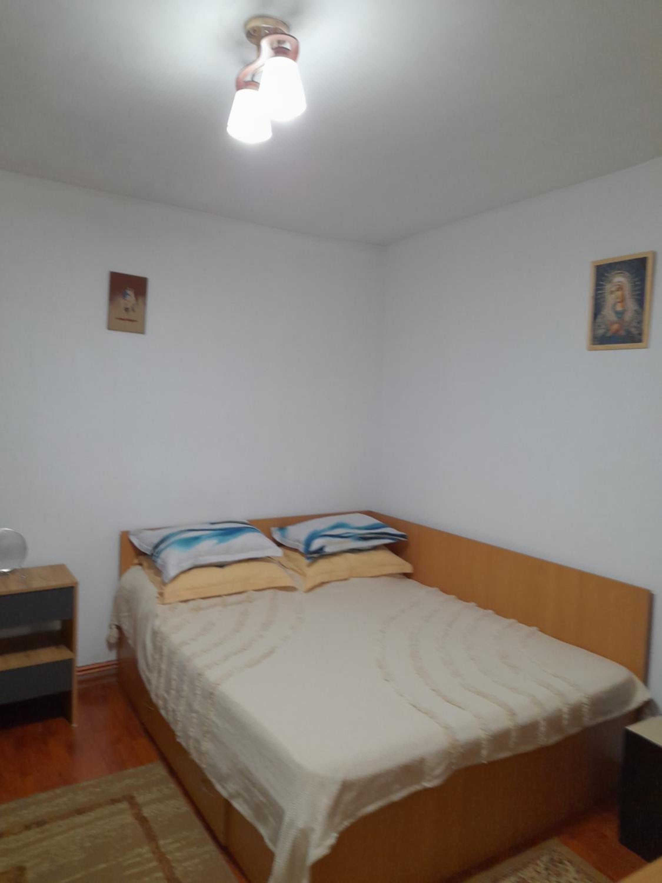 Two-Bedroom House - Photo 4