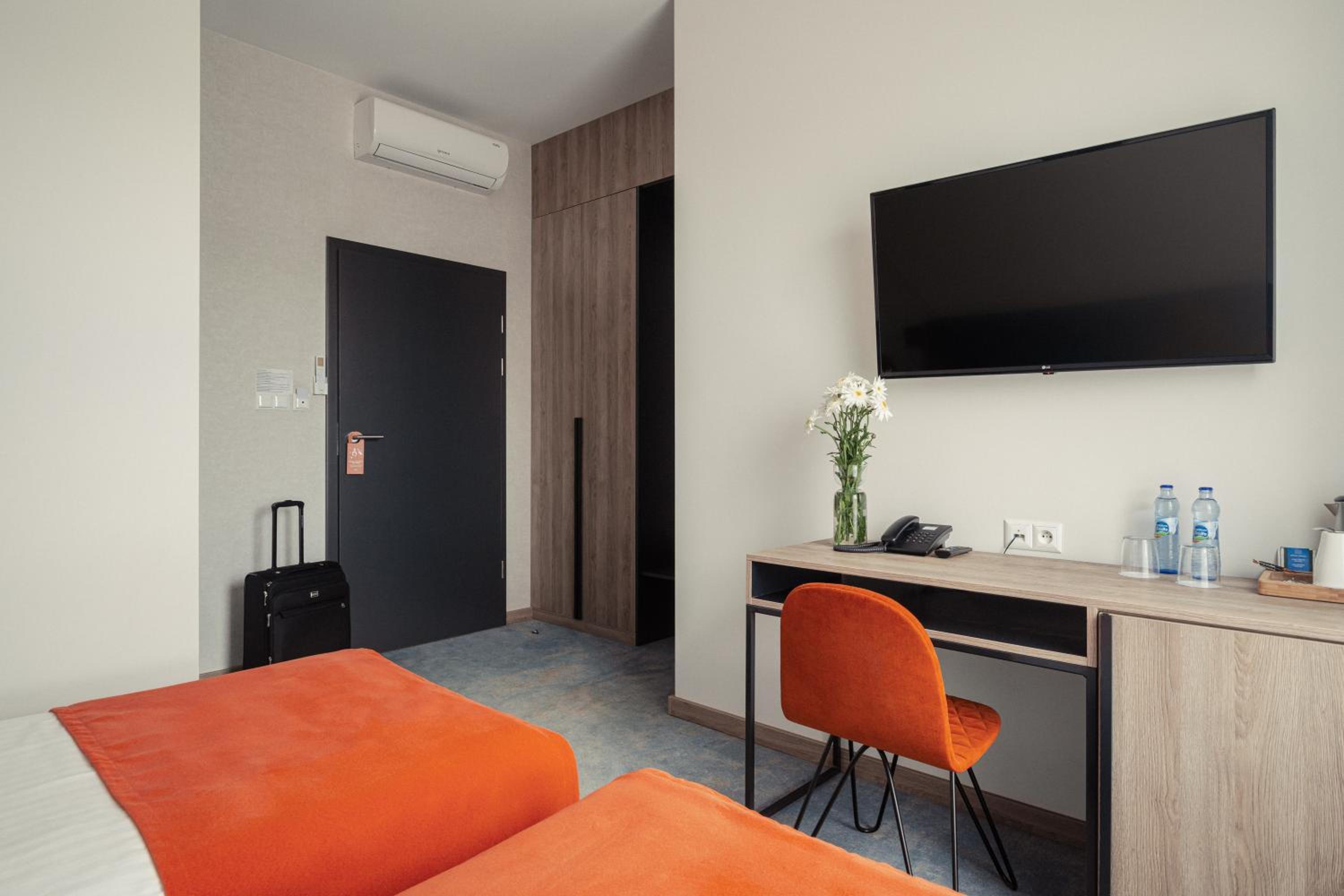 Deluxe Twin Room photo 3