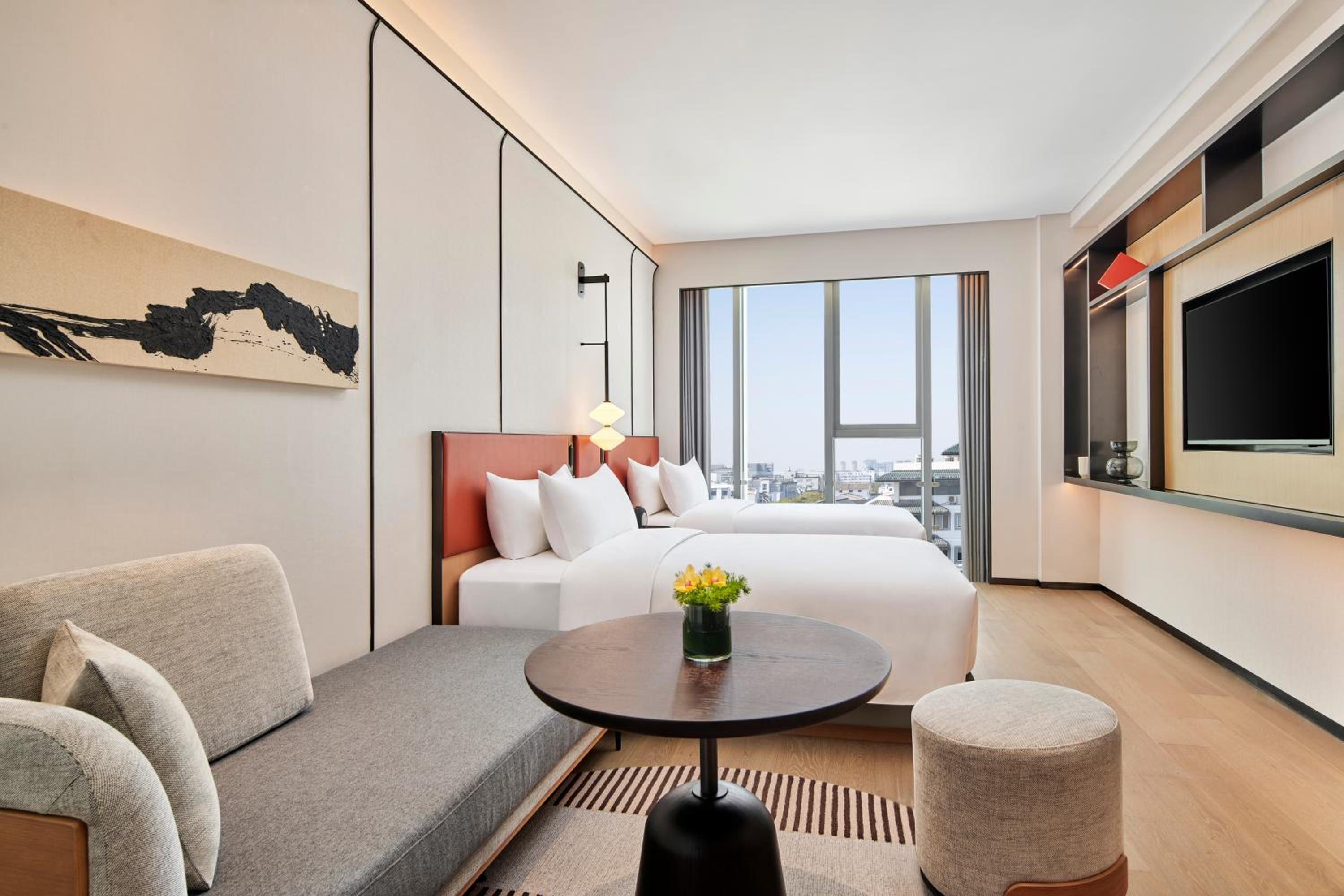 Habitat City View Twin Room photo 1
