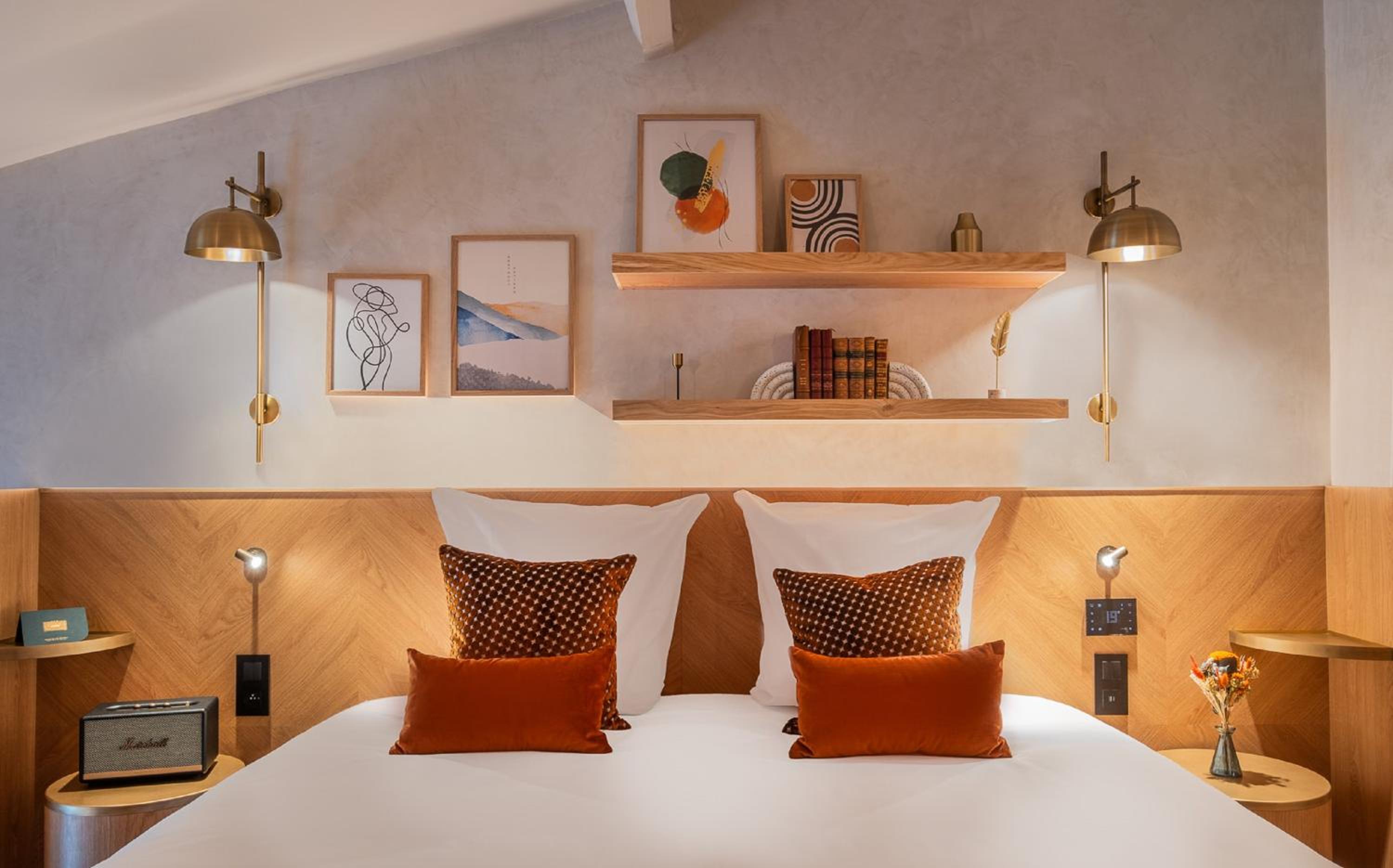 Duplex Suite - Photo 1