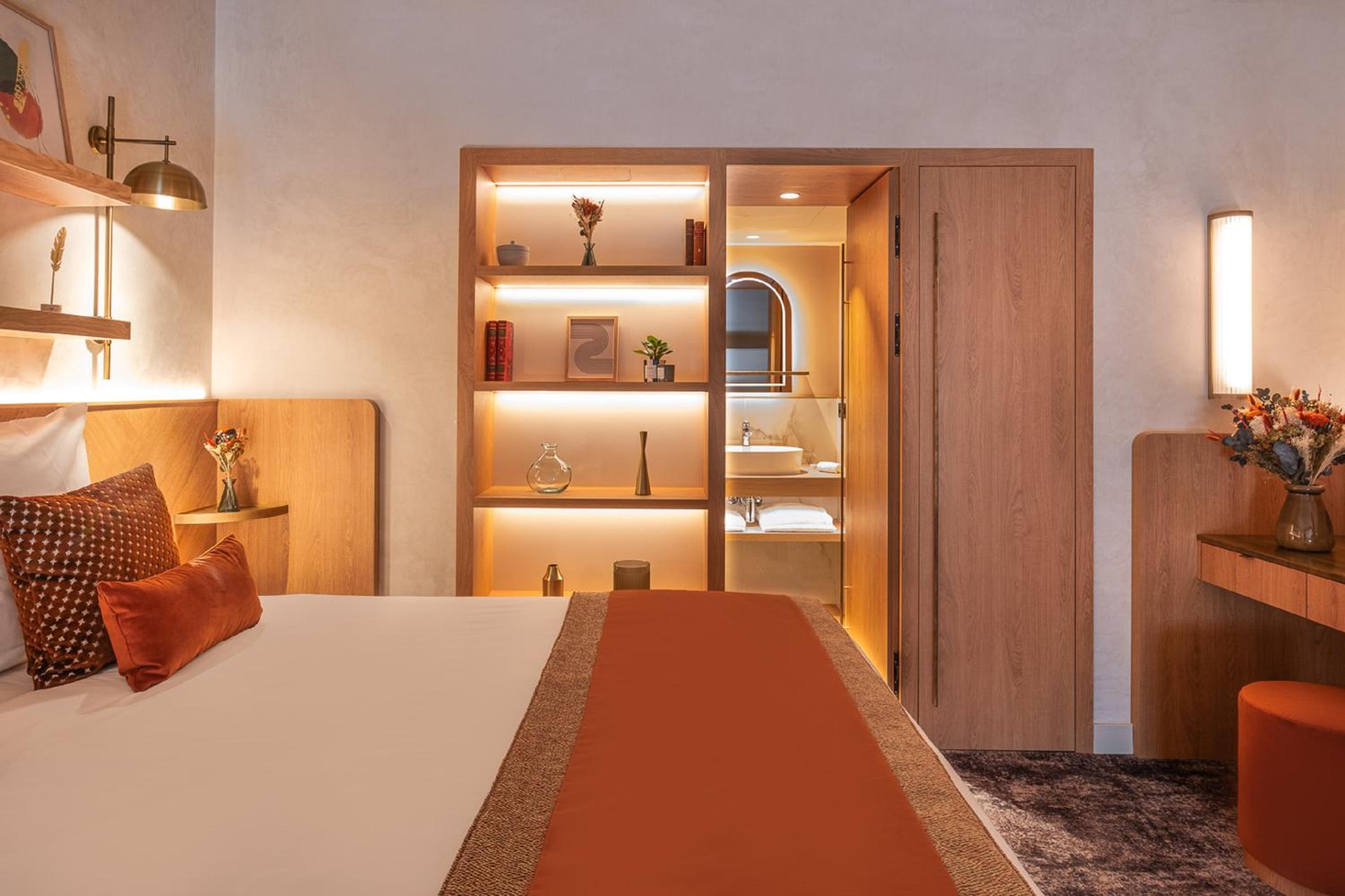 Duplex Suite - Photo 10