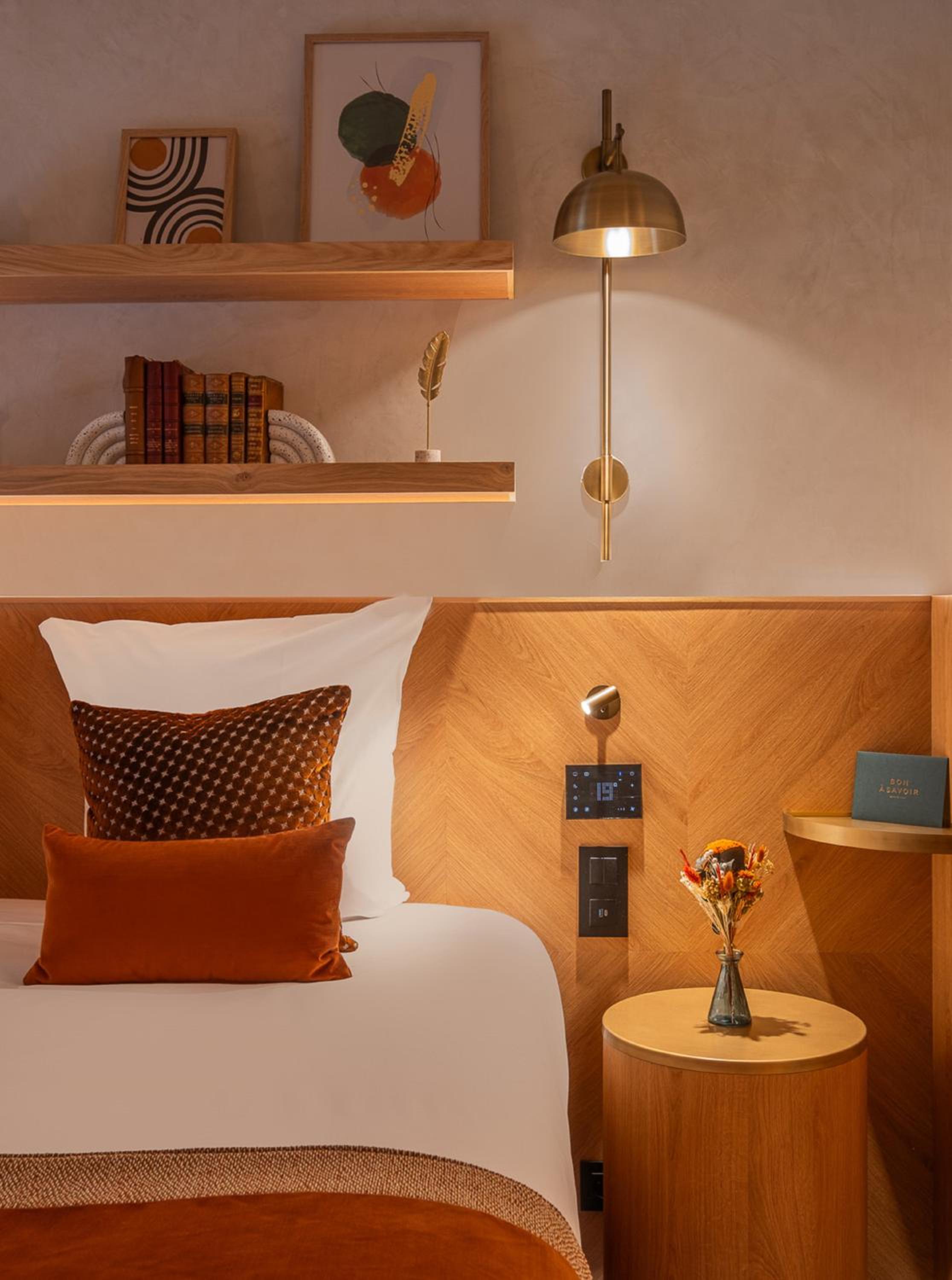 Duplex Suite - Photo 8