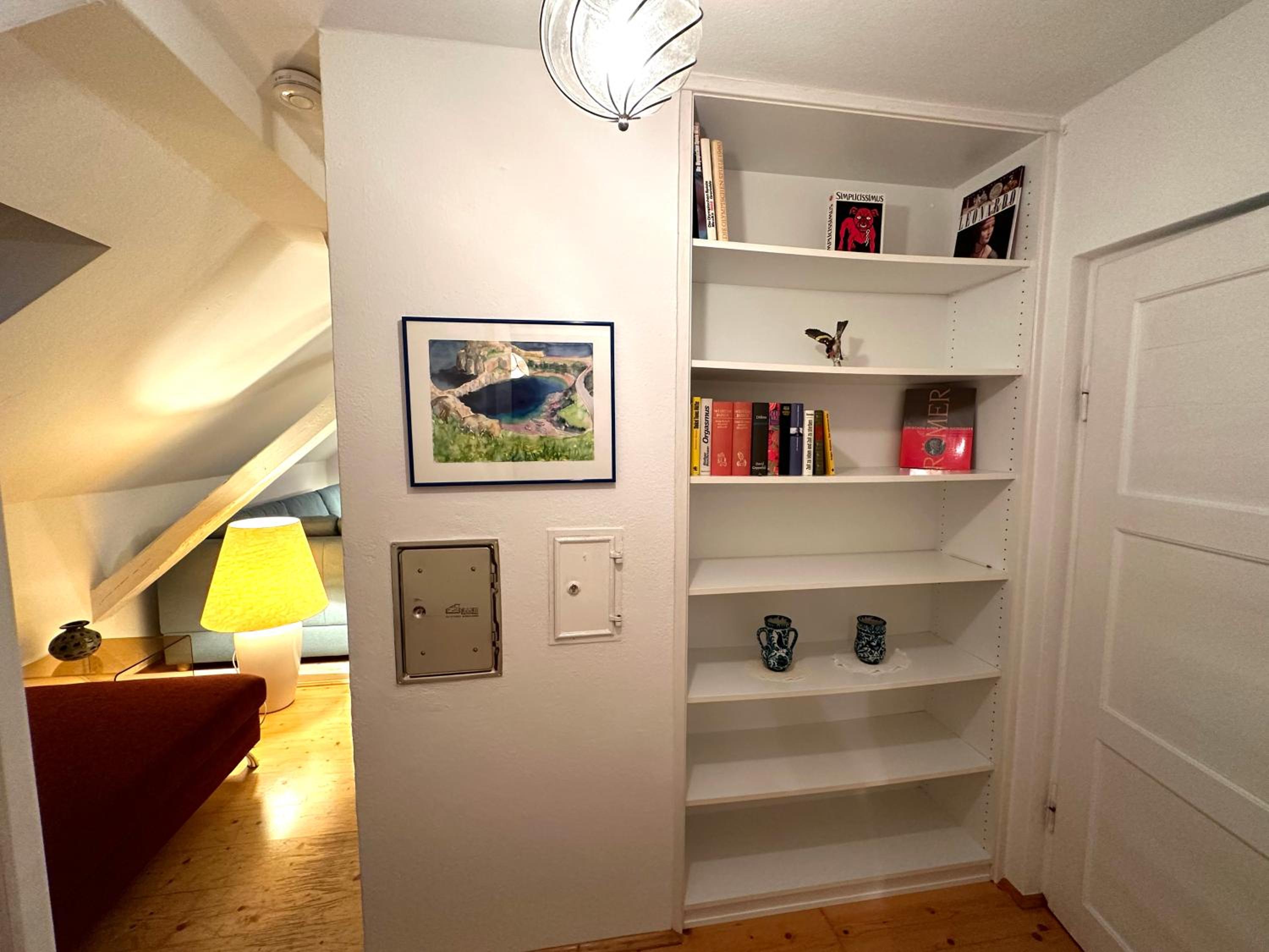 One-Bedroom Apartment photo 1