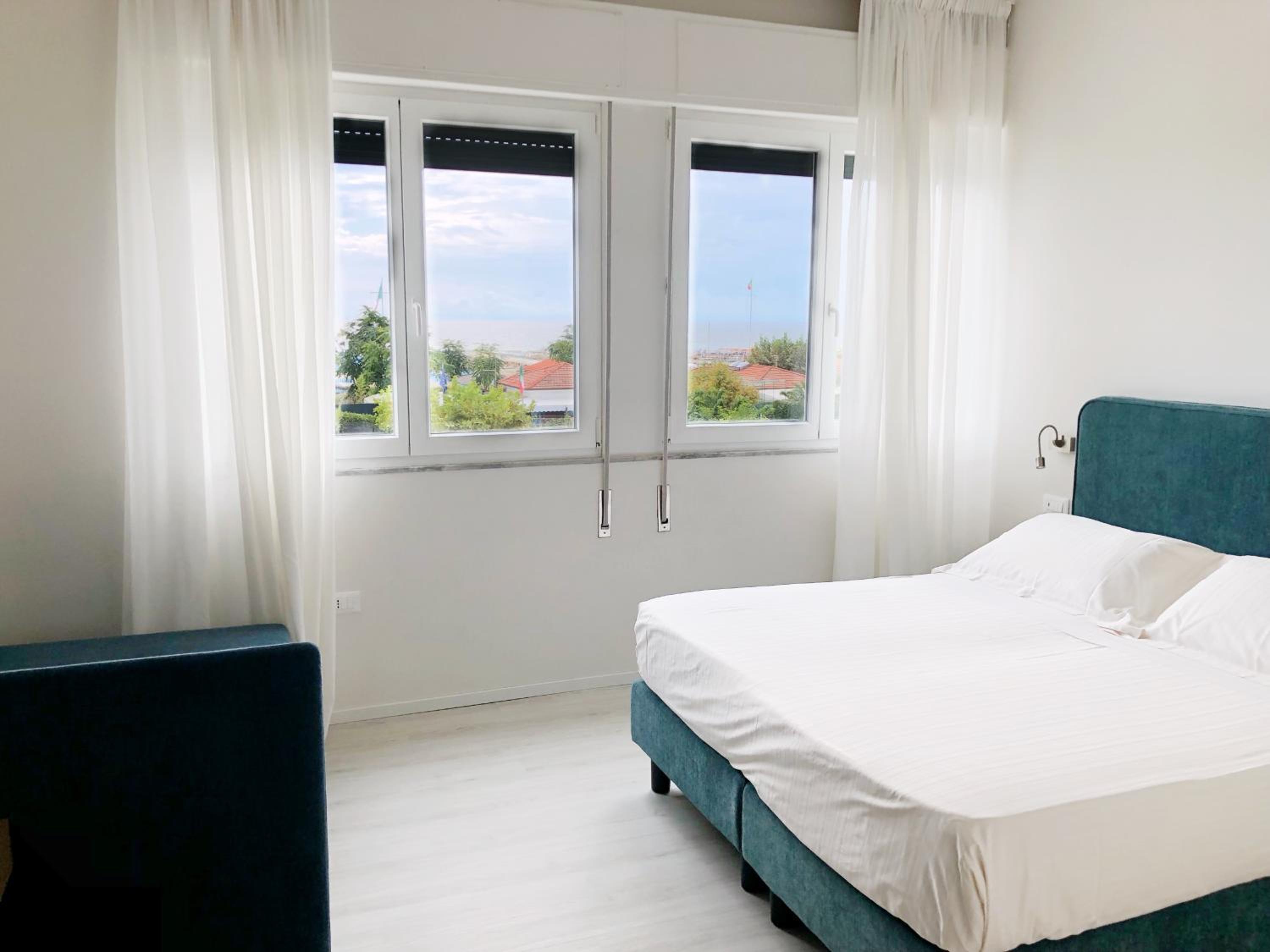 Triple Room with Sea View photo 2