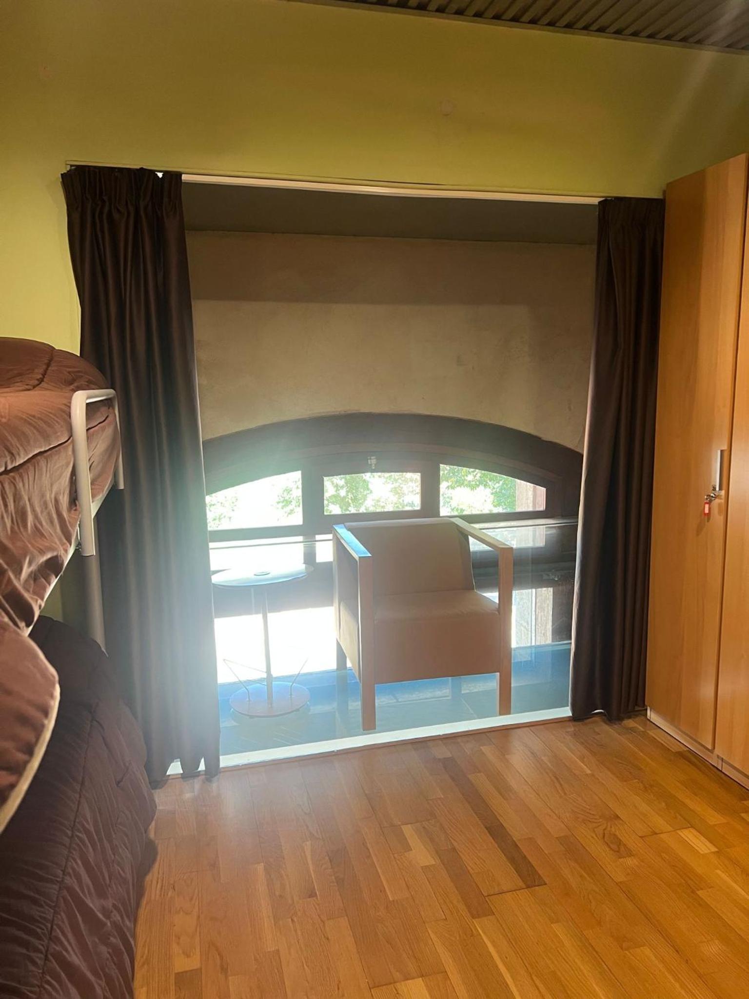 Bed in 4-Bed Mixed Dormitory Room photo 3