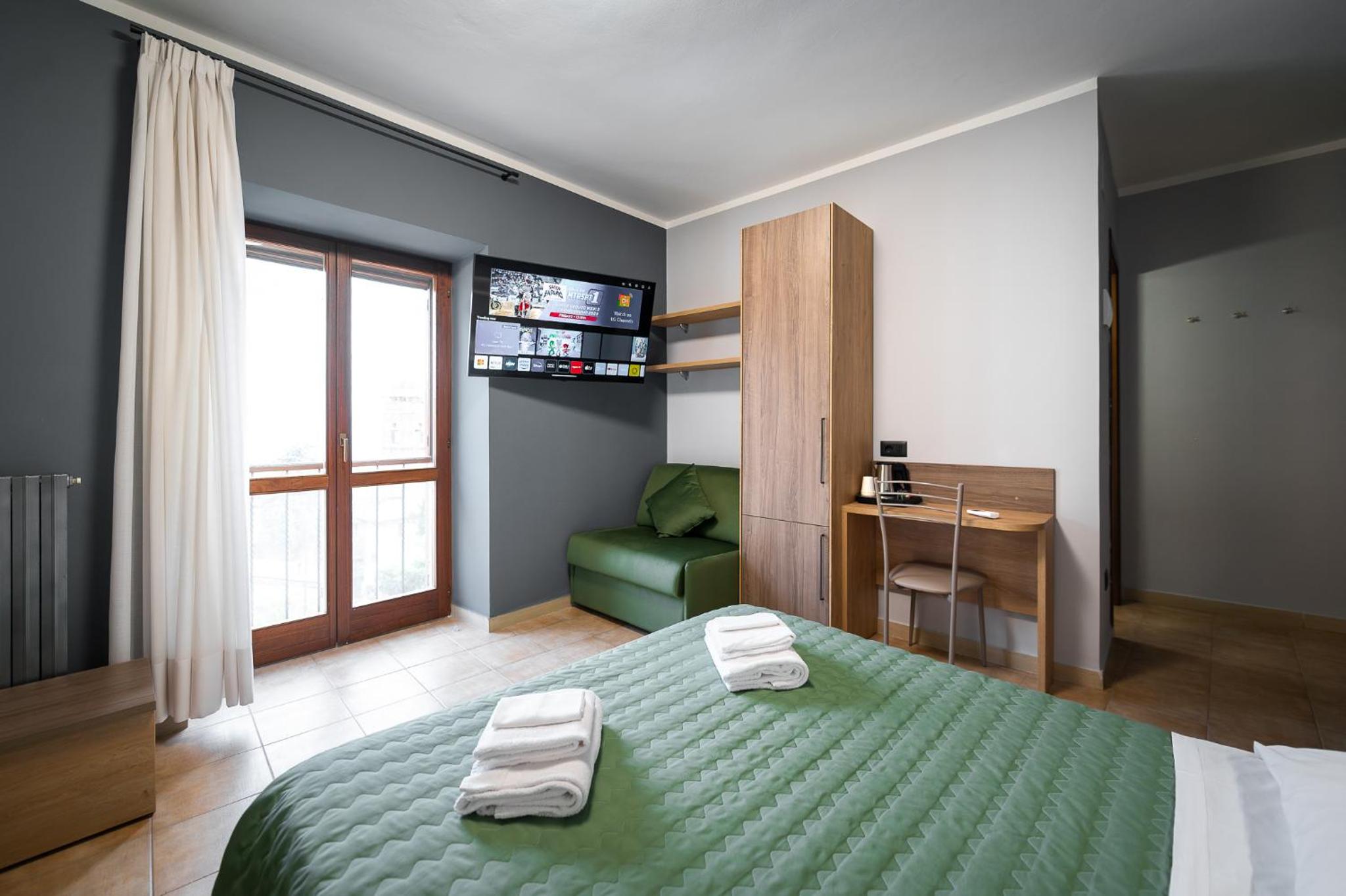 Deluxe Triple Room photo 1