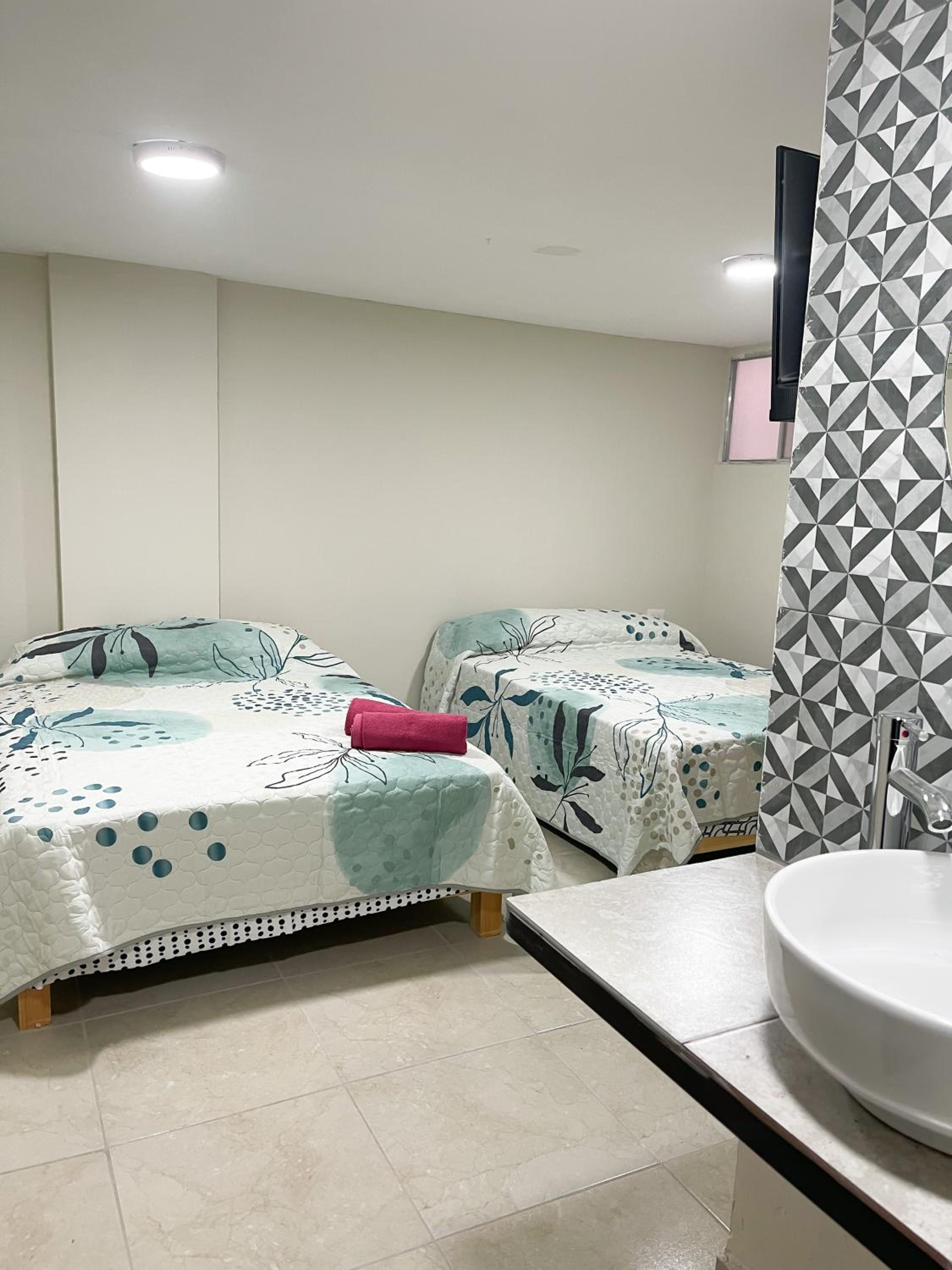 Economy Quadruple Room photo 1