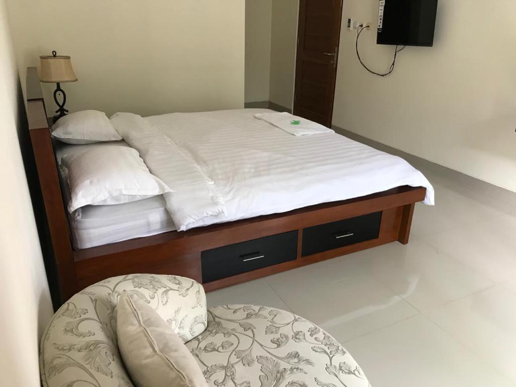 Queen Room photo 1