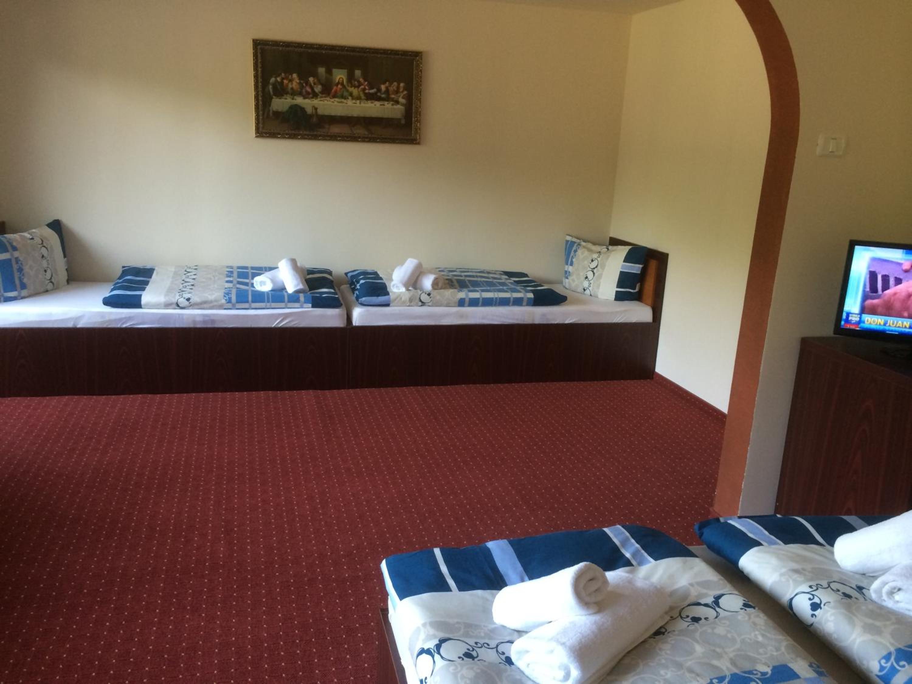 Suite with Balcony - Photo 2