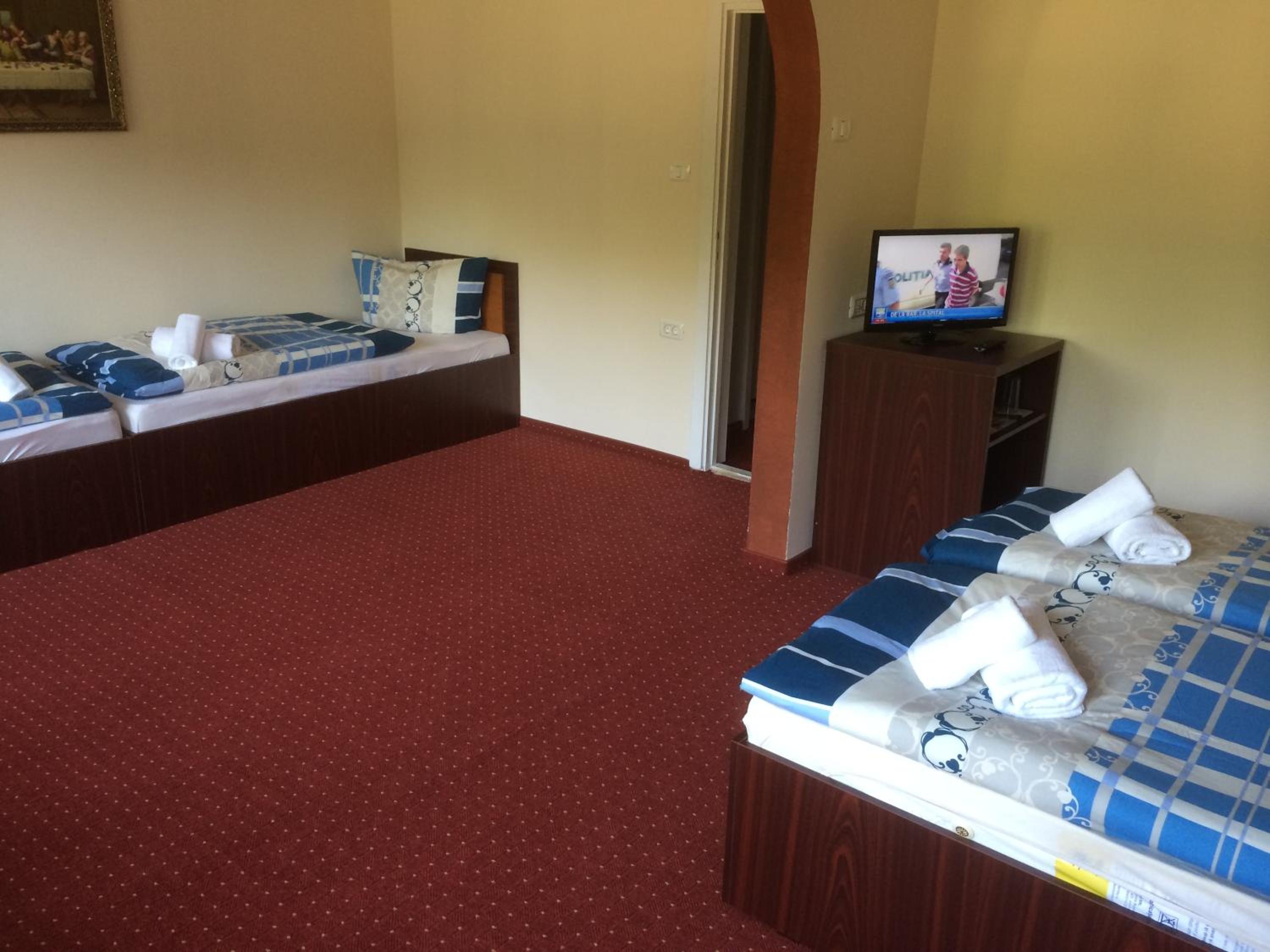 Suite with Balcony - Photo 4