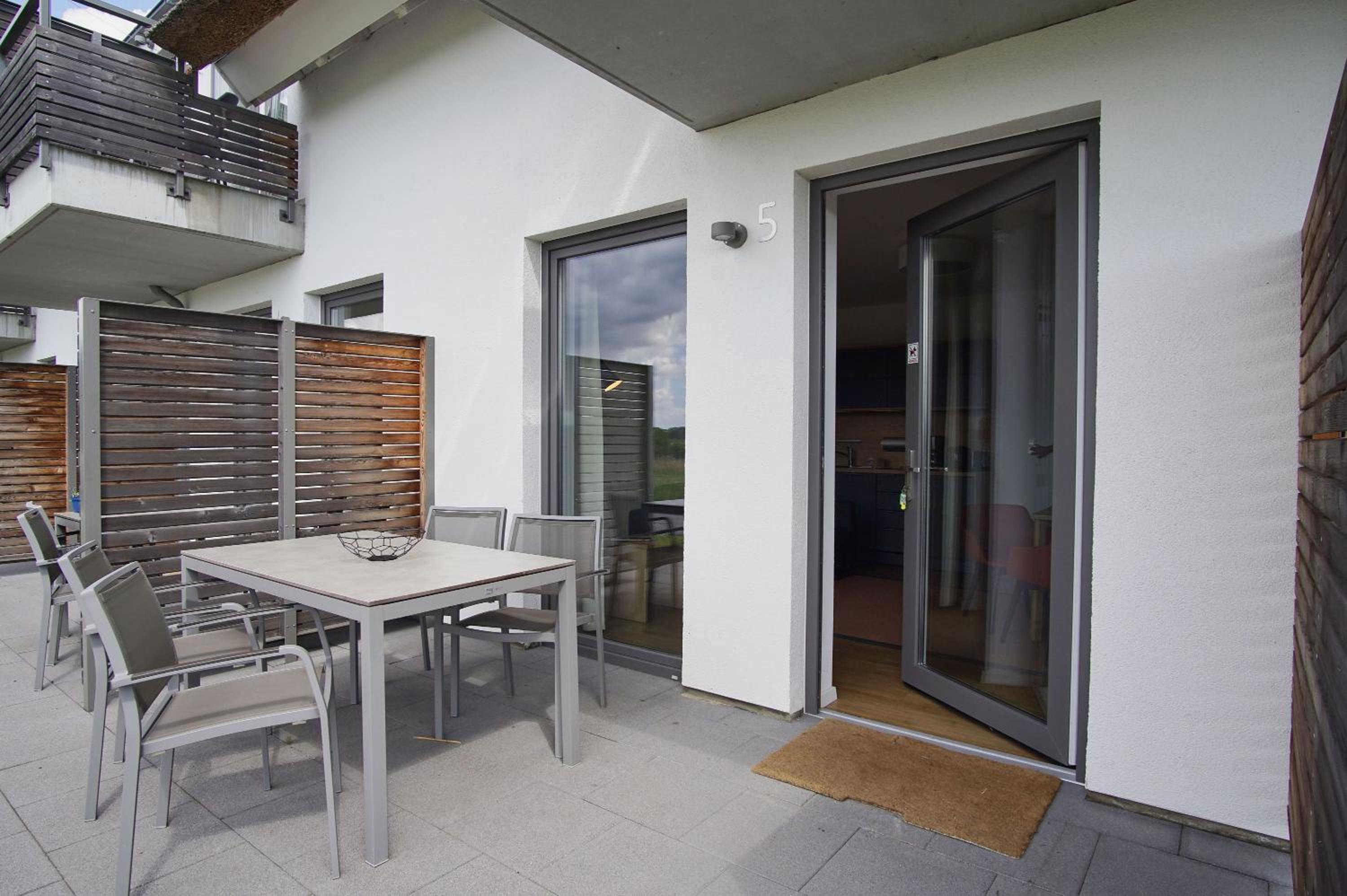 Apartment with Terrace photo 3