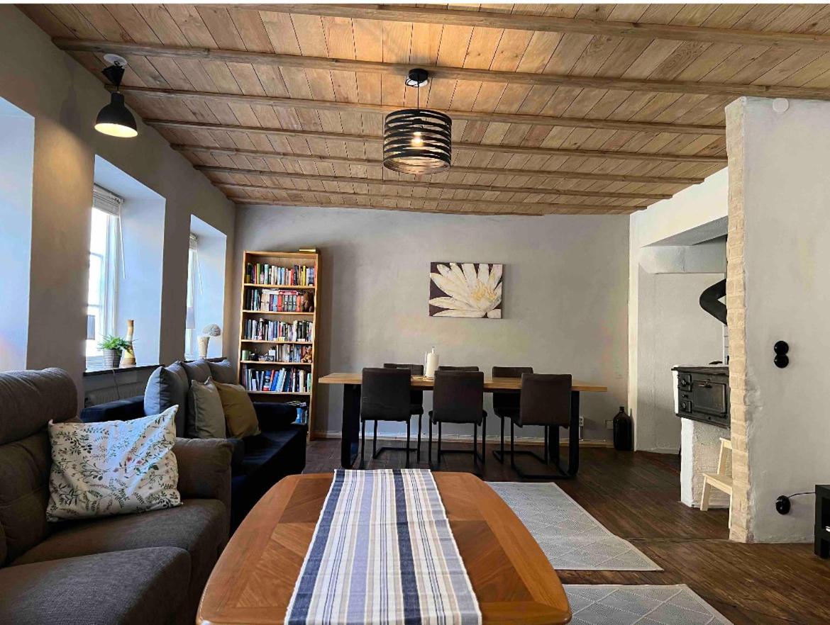 Family Room photo 1