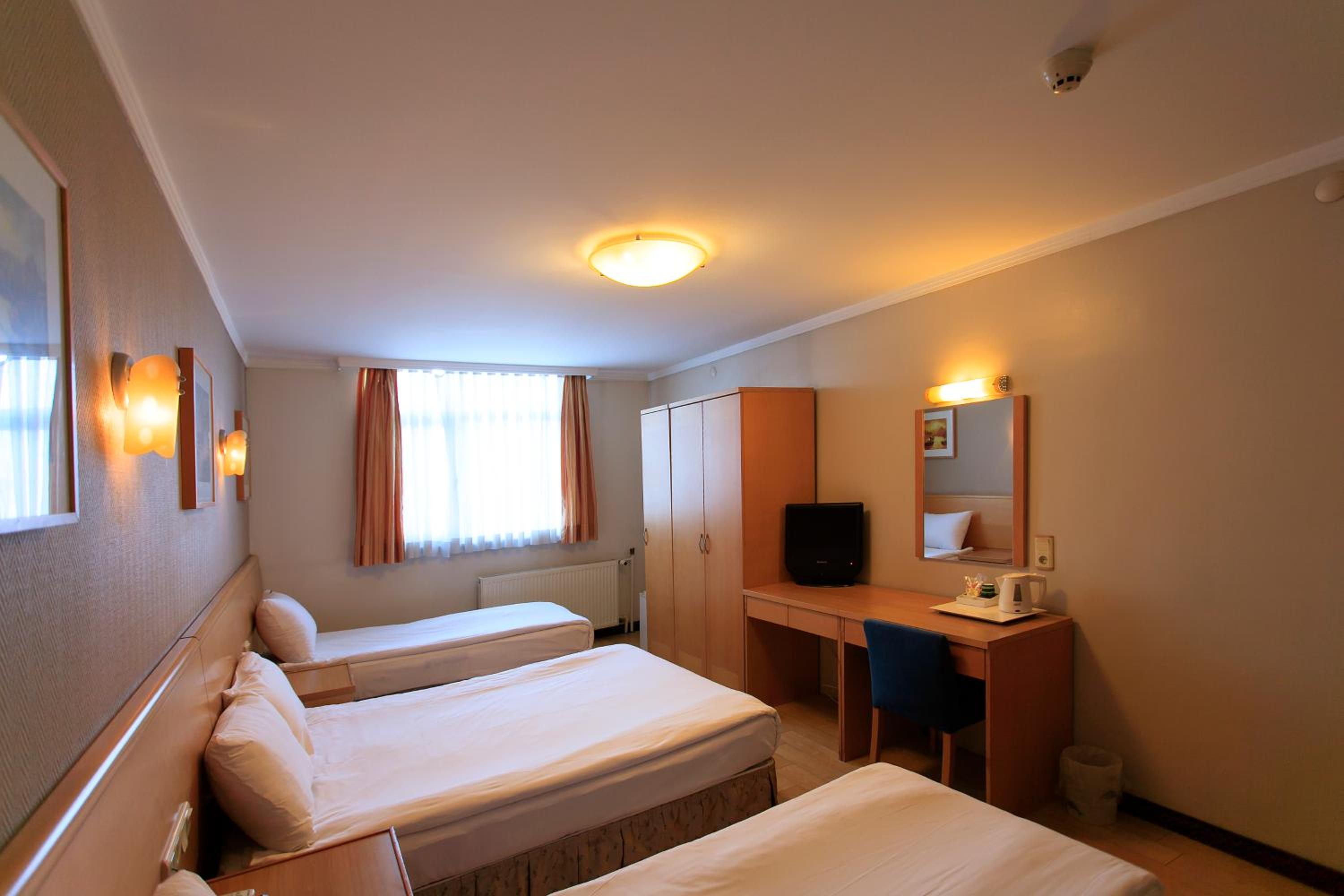 Quadruple Room photo 2